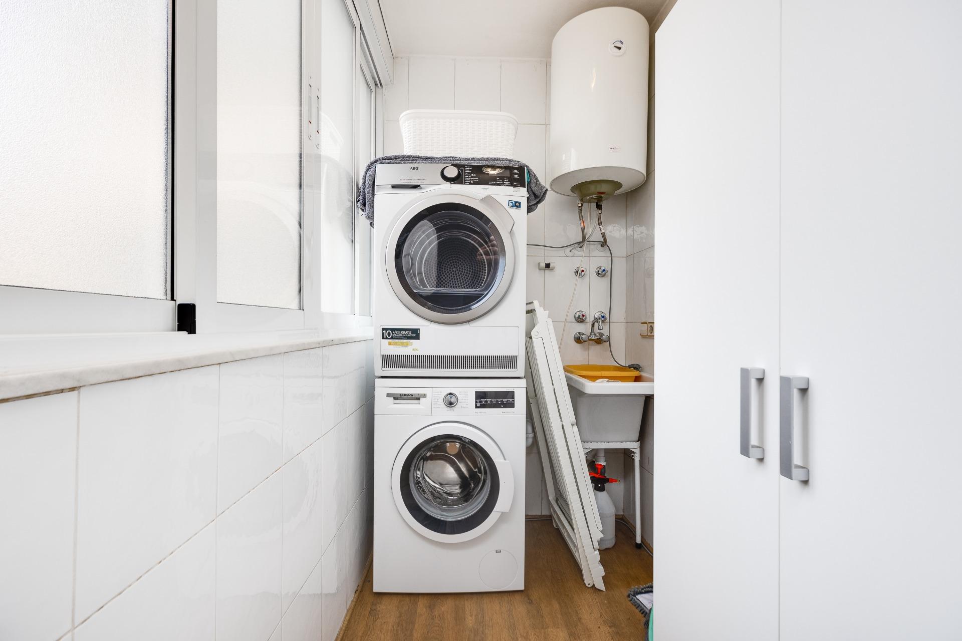 3 Bed, 2 Bath, ApartmentFor Sale, Torrevieja, Alicante