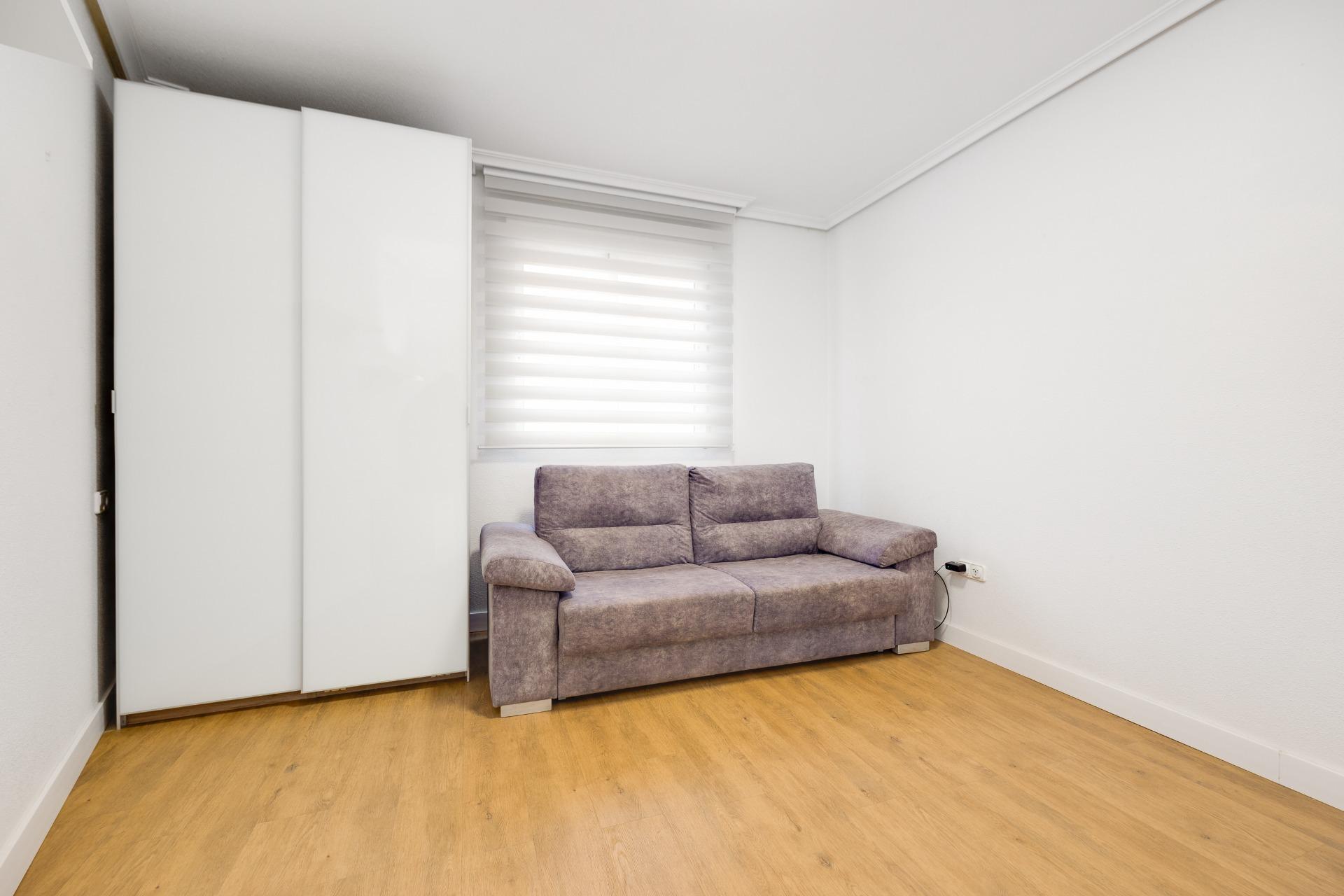 3 Bed, 2 Bath, ApartmentFor Sale, Torrevieja, Alicante