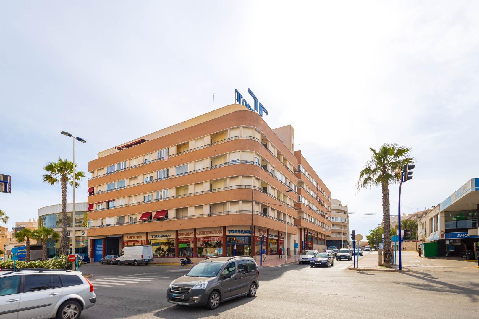 3 Bed, 2 Bath, ApartmentFor Sale, Torrevieja, Alicante