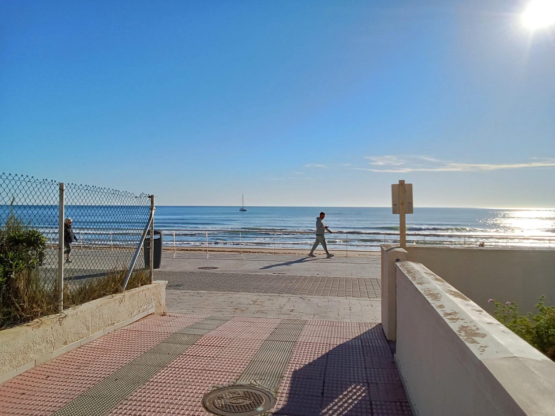 2 Bed, 2 Bath, ApartmentFor Sale, Torrevieja, Alicante