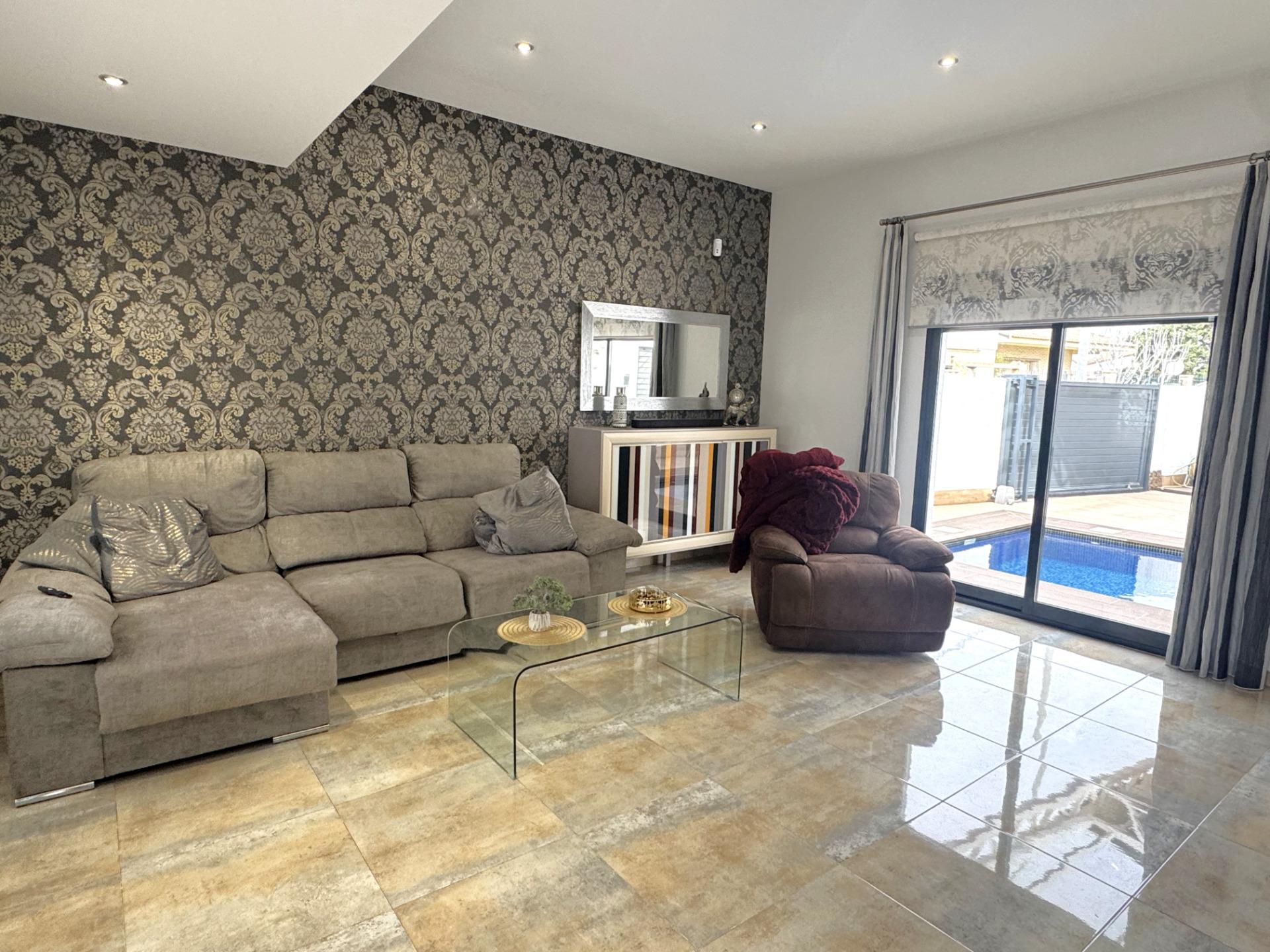 4 Bed, 2 Bath, HouseFor Sale, Pilar De La Horadada, Alicante