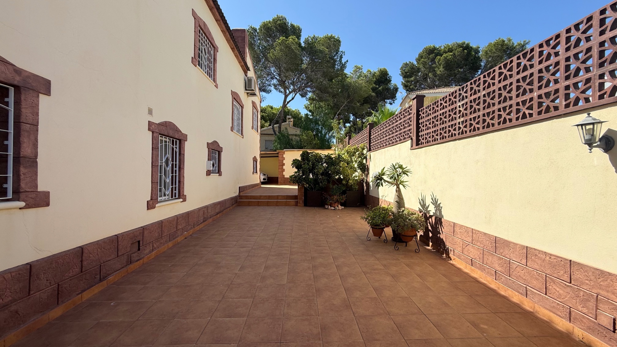 7 Bed, 4 Bath, HouseFor Sale, Torrevieja, Alicante