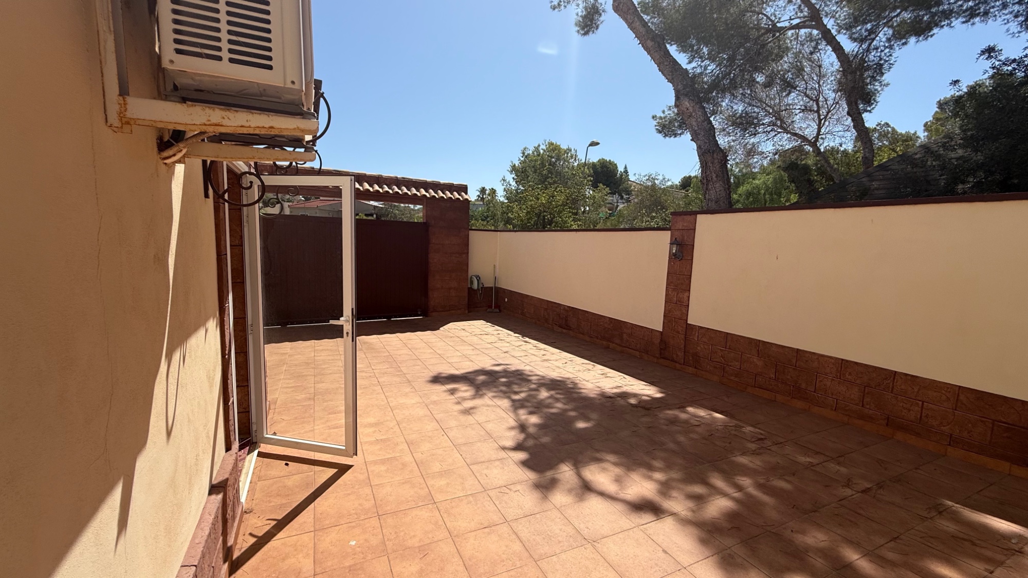 7 Bed, 4 Bath, HouseFor Sale, Torrevieja, Alicante