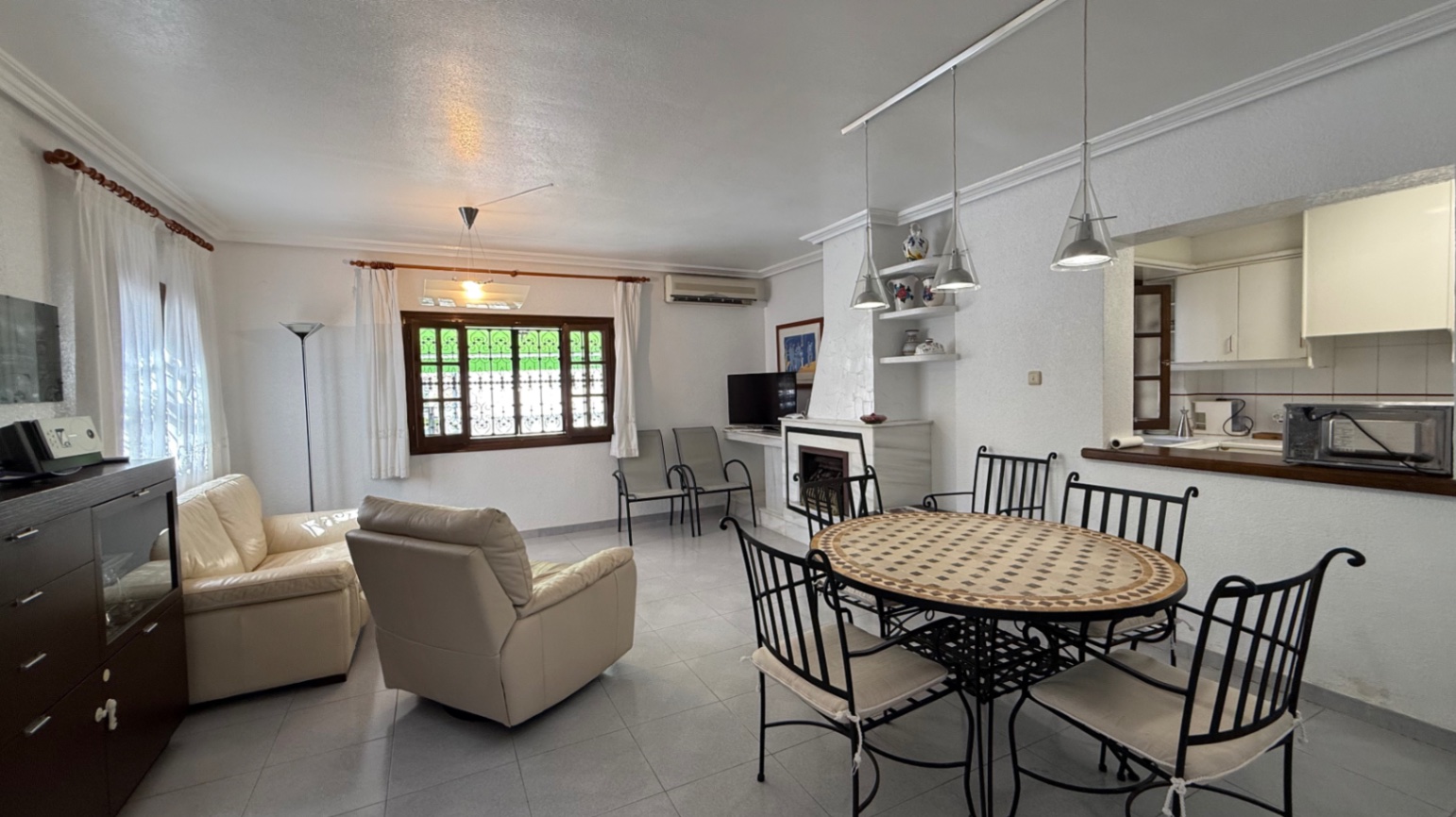 4 Bed, 2 Bath, HouseFor Sale, Orihuela, Alicante