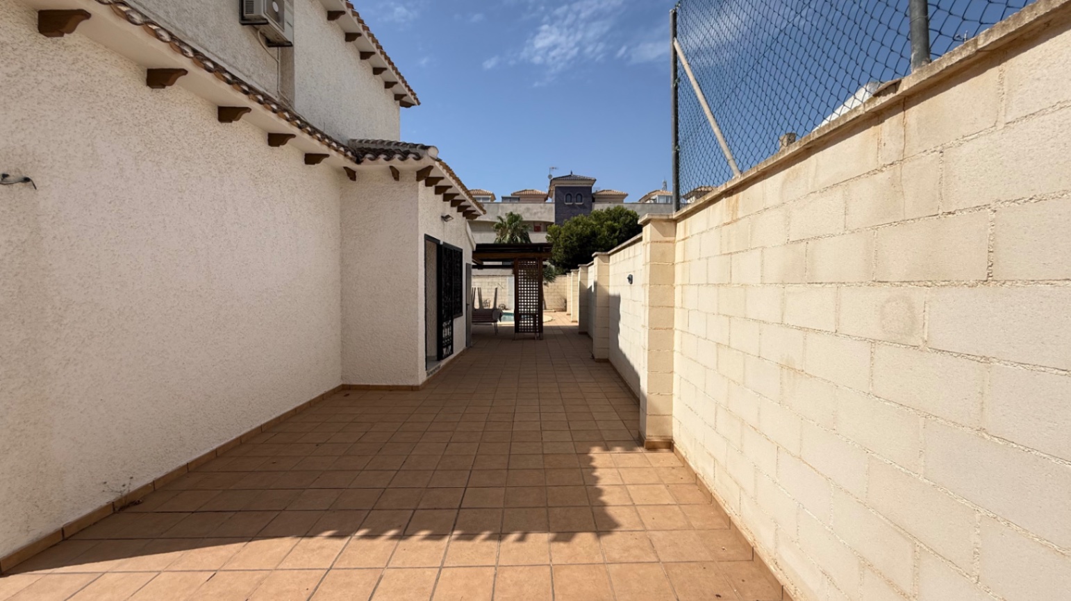 4 Bed, 2 Bath, HouseFor Sale, Orihuela, Alicante