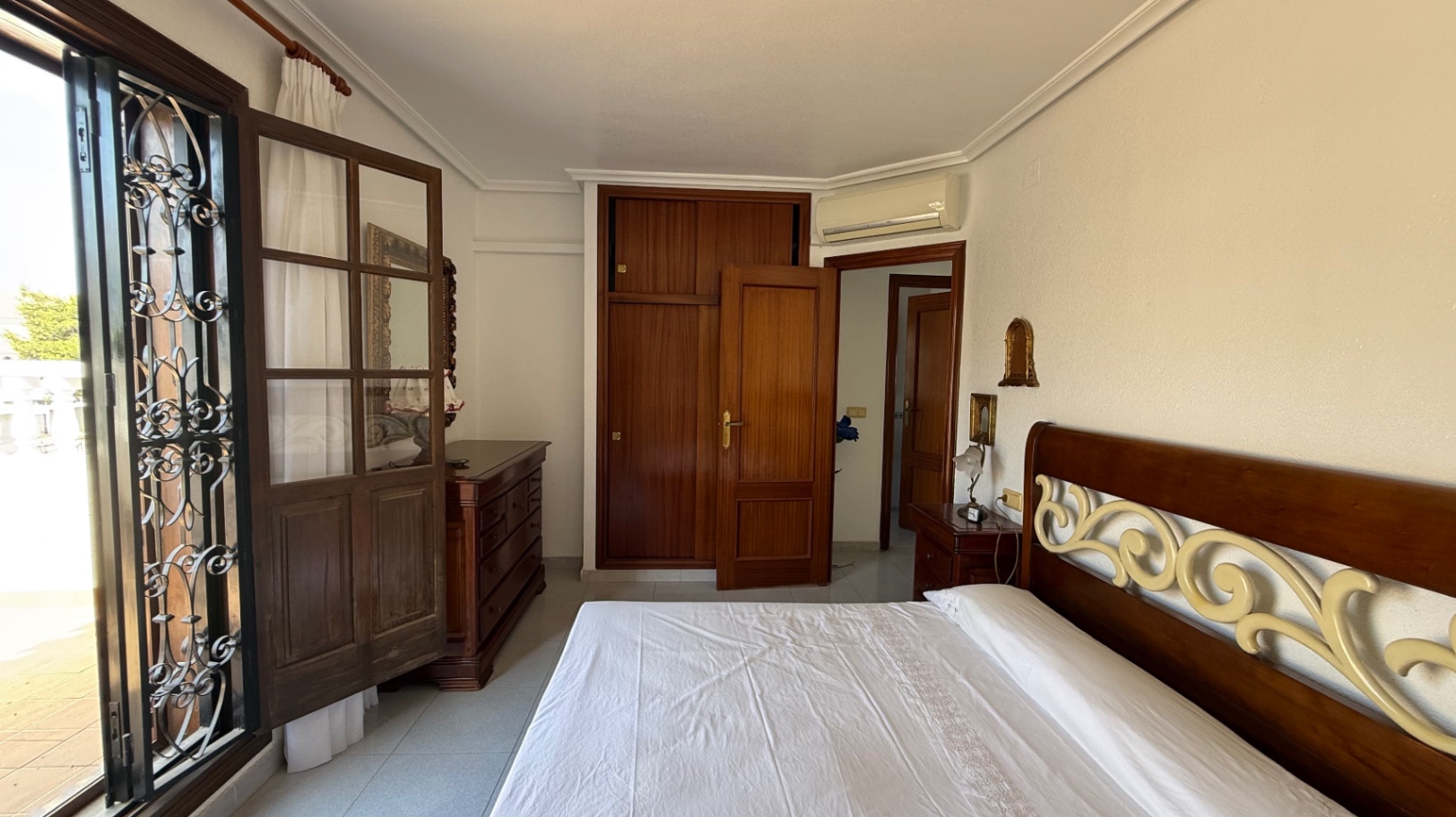 4 Bed, 2 Bath, HouseFor Sale, Orihuela, Alicante