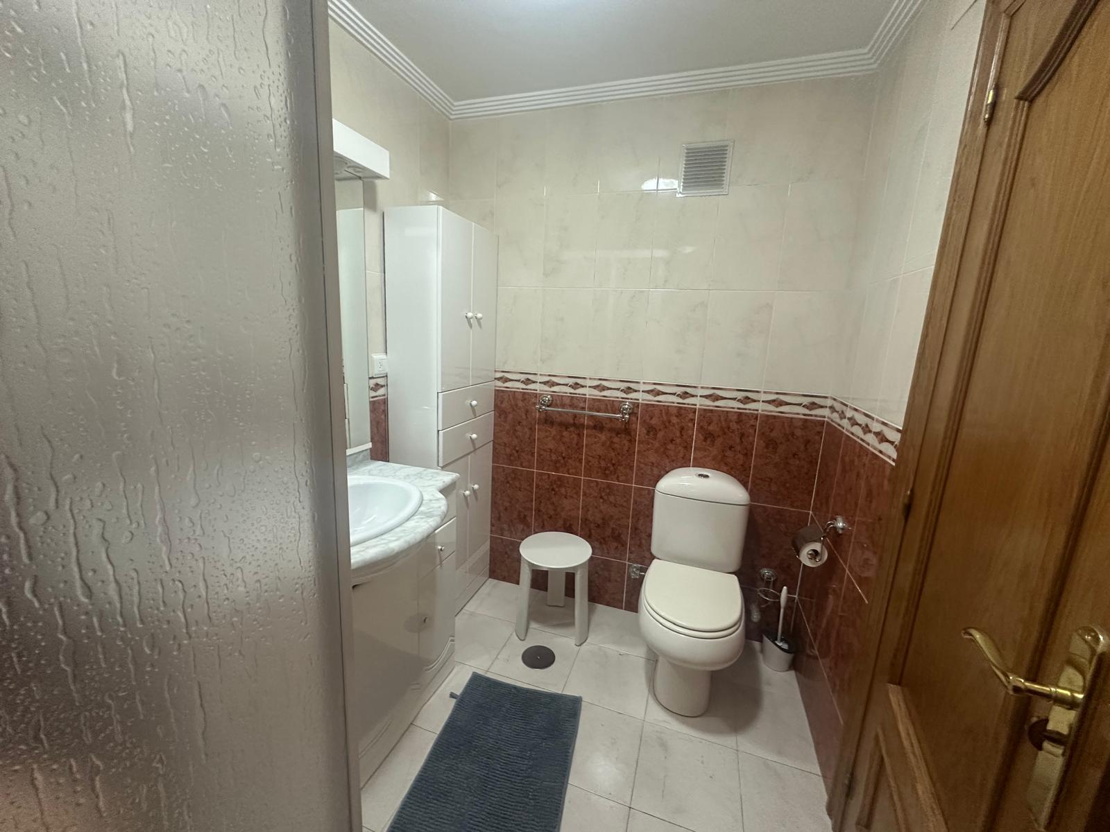 4 Bed, 2 Bath, ApartmentFor Sale, Alicante, Alicante