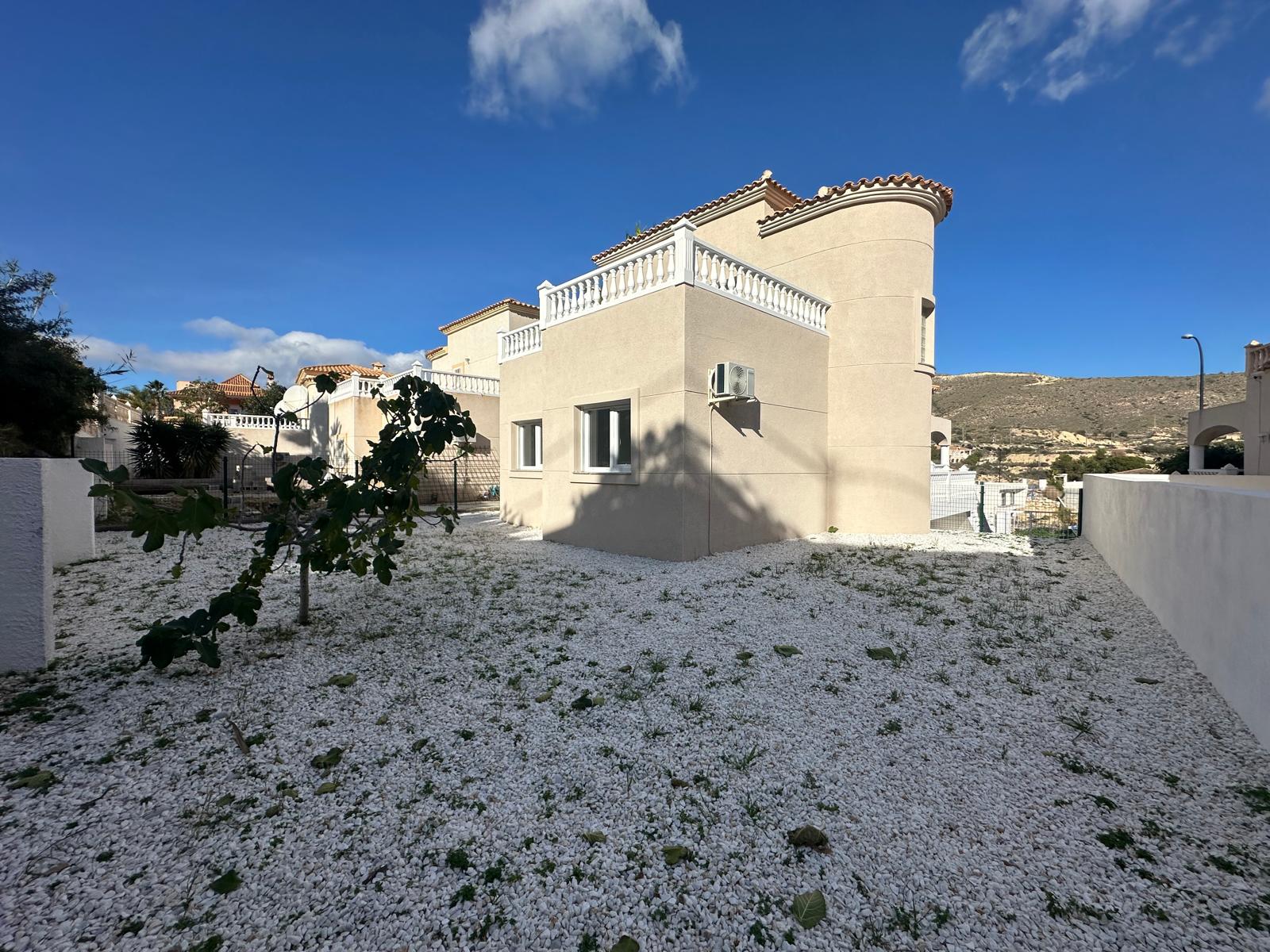 3 Bed, 2 Bath, HouseFor Sale, El Campello, Alicante