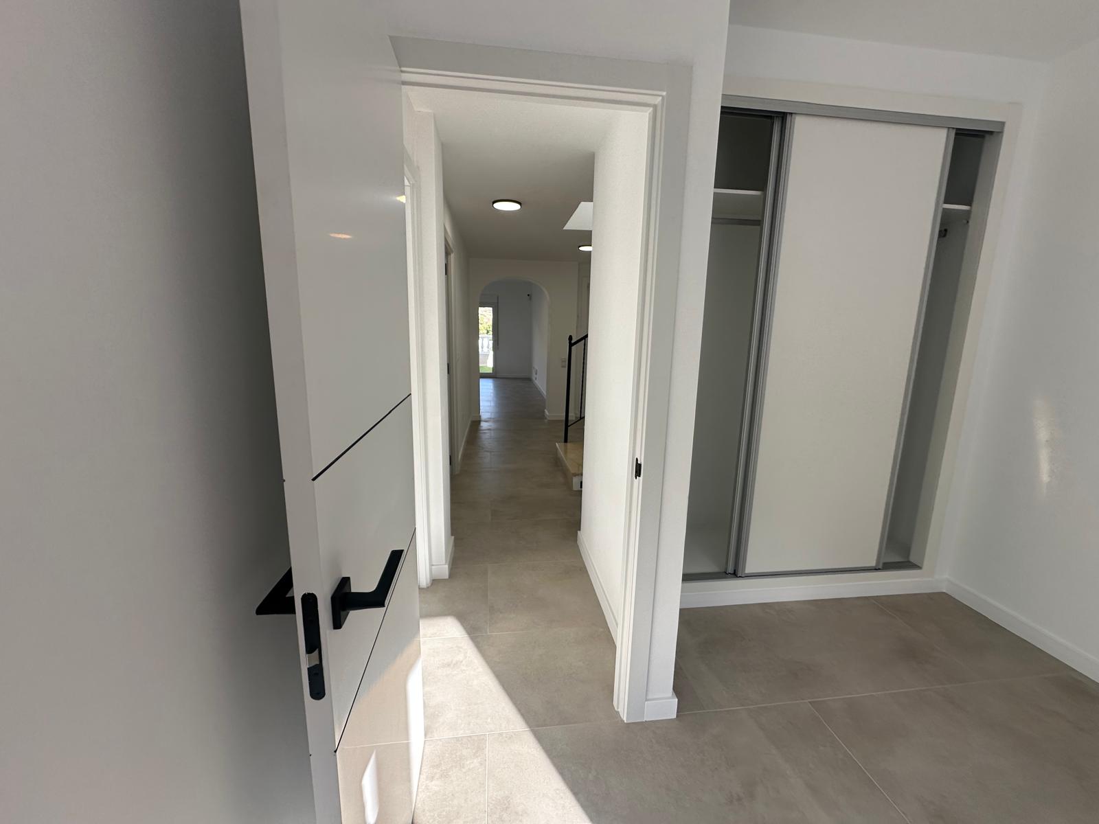 3 Bed, 2 Bath, HouseFor Sale, El Campello, Alicante