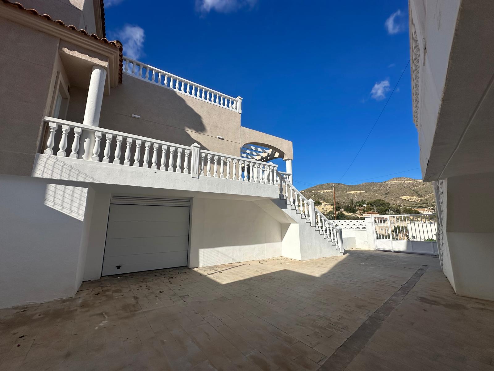 3 Bed, 2 Bath, HouseFor Sale, El Campello, Alicante