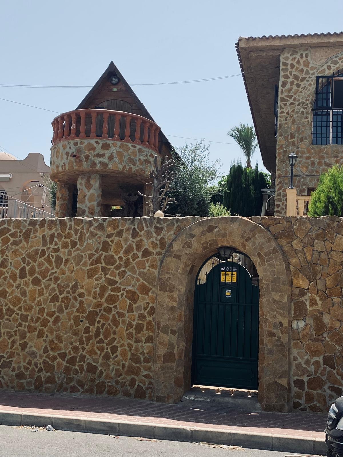 7 Bed, 3 Bath, HouseFor Sale, Torrevieja, Alicante