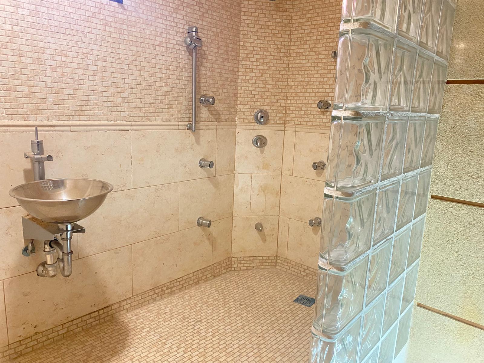 7 Bed, 3 Bath, HouseFor Sale, Torrevieja, Alicante