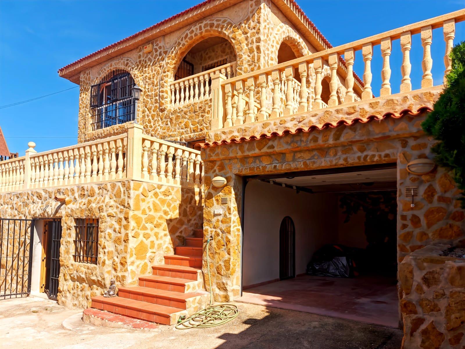 7 Bed, 3 Bath, HouseFor Sale, Torrevieja, Alicante