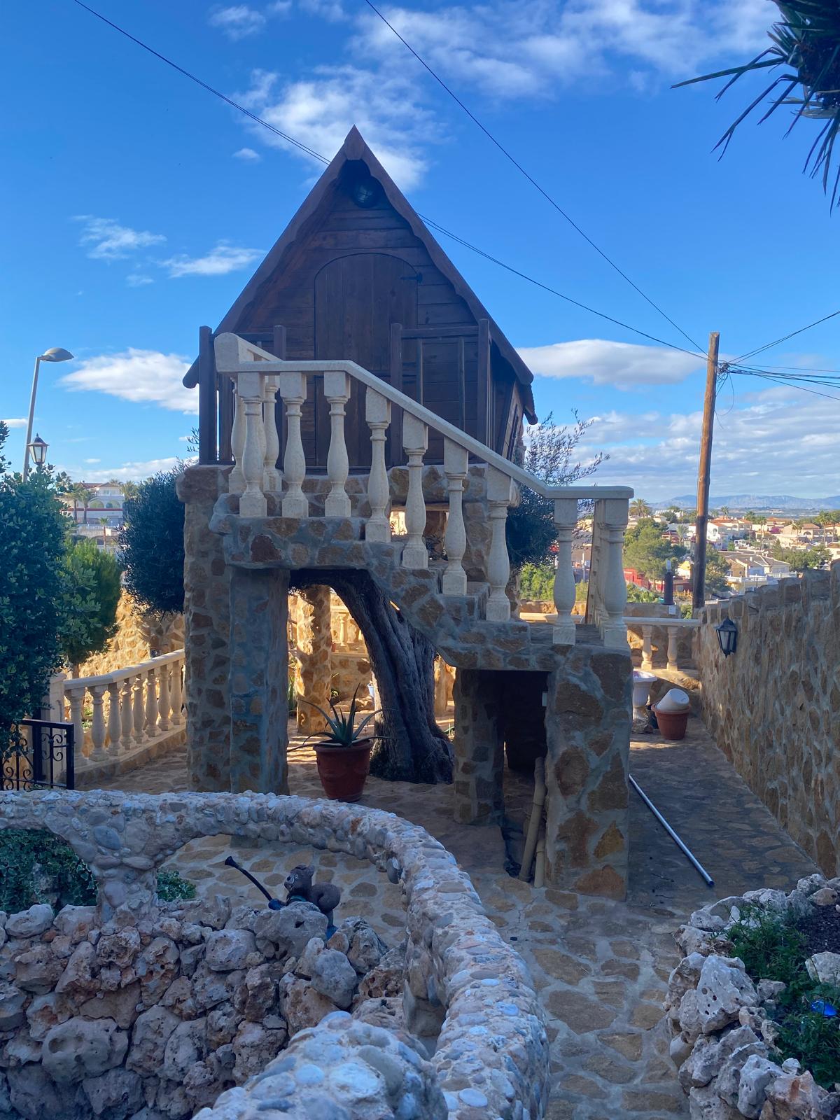 7 Bed, 3 Bath, HouseFor Sale, Torrevieja, Alicante