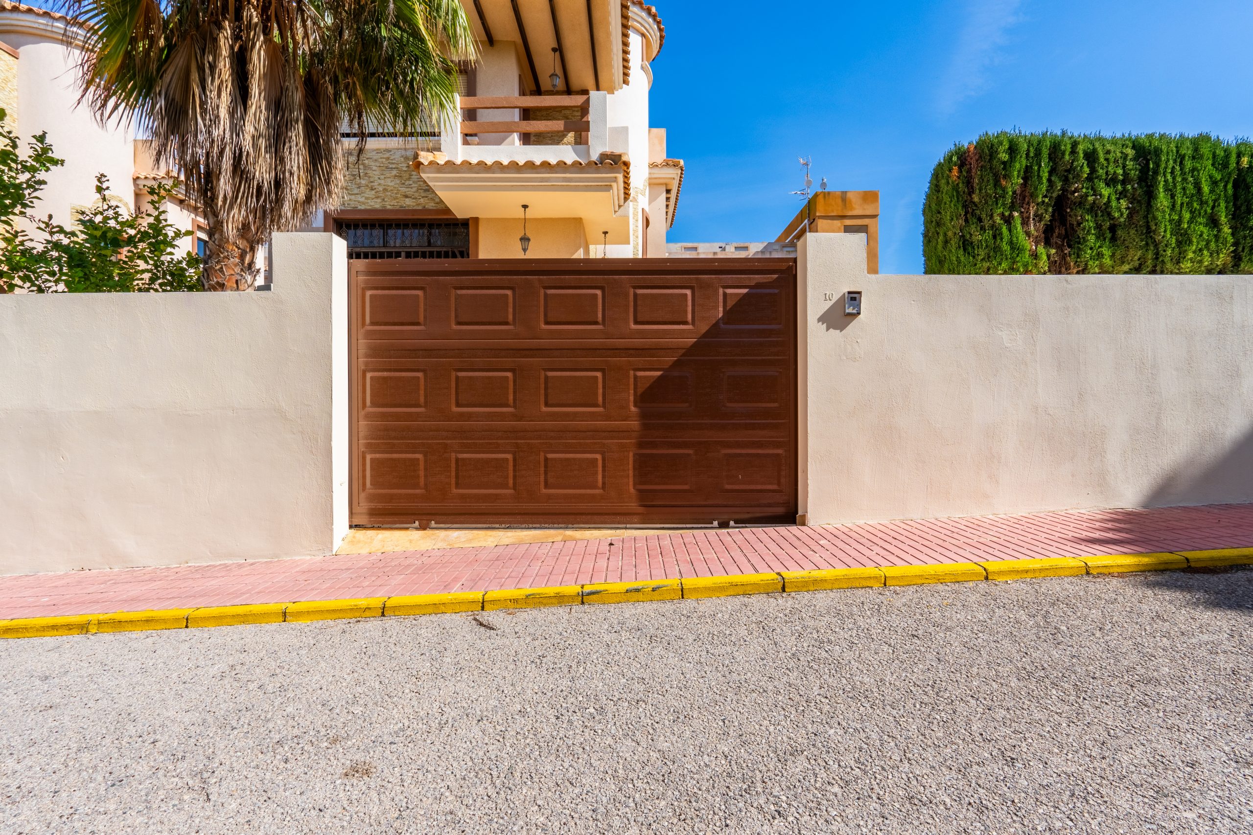 6 Bed, 3 Bath, HouseFor Sale, Orihuela Costa, Alicante