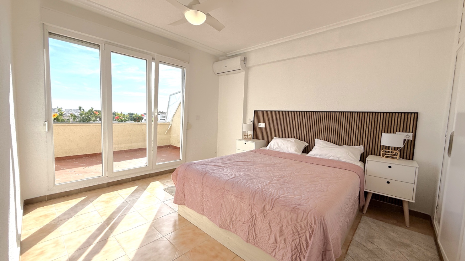 2 Bed, 2 Bath, ApartmentFor Sale, Torrevieja, Alicante