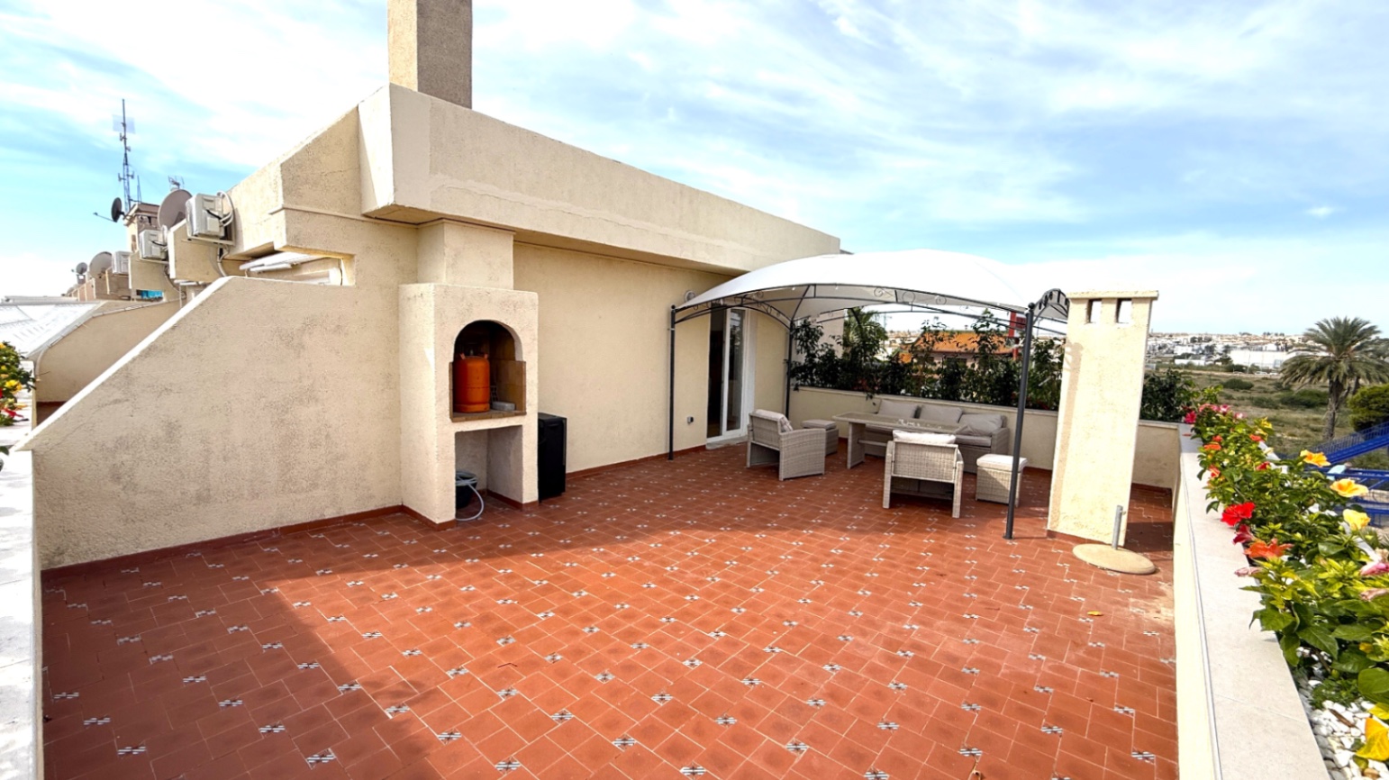 2 Bed, 2 Bath, ApartmentFor Sale, Torrevieja, Alicante