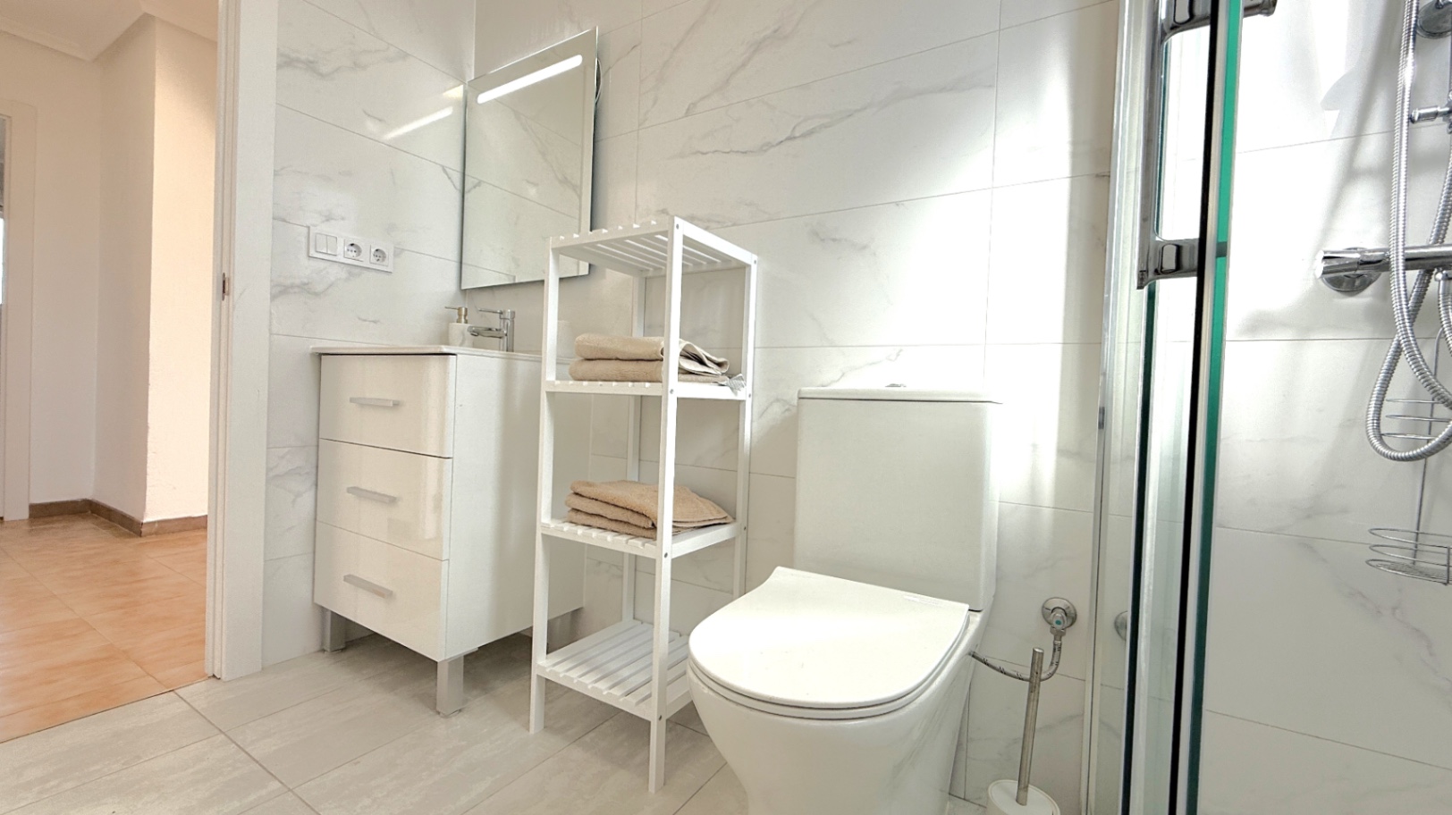 2 Bed, 2 Bath, ApartmentFor Sale, Torrevieja, Alicante