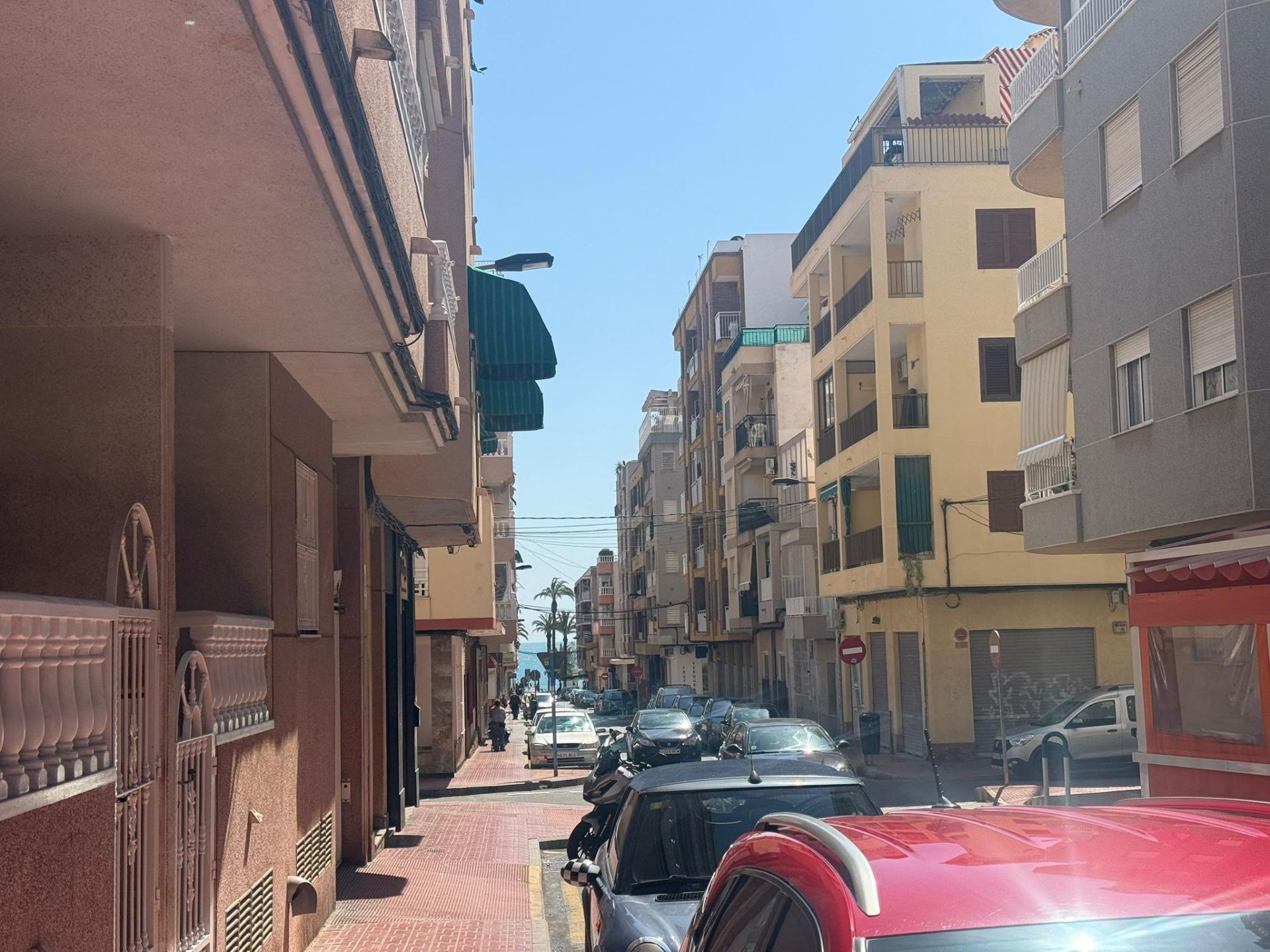 2 Bed, 1 Bath, ApartmentFor Sale, Torrevieja, Alicante