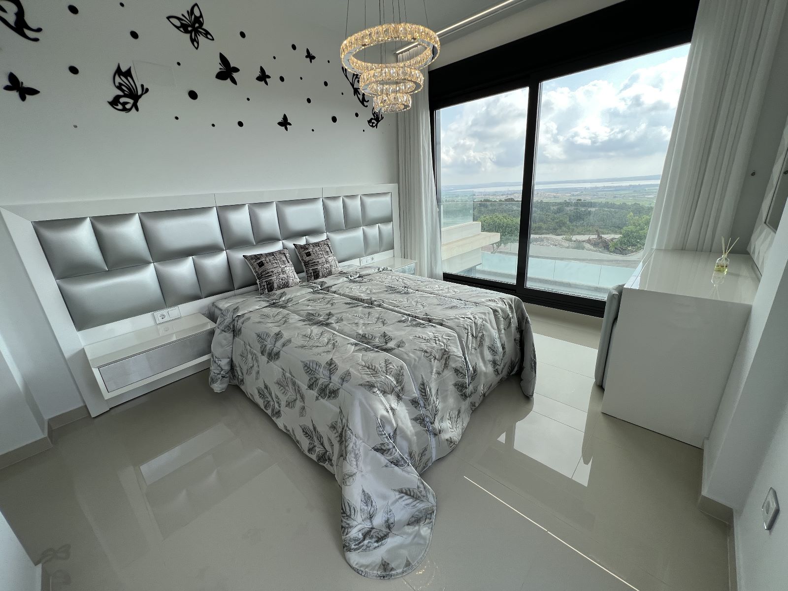 5 Bed, 3 Bath, HouseFor Sale, San Miguel de Salinas, Alicante