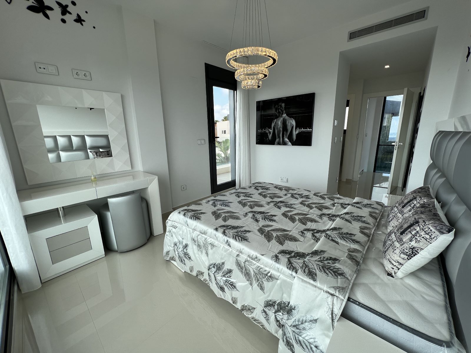 5 Bed, 3 Bath, HouseFor Sale, San Miguel de Salinas, Alicante