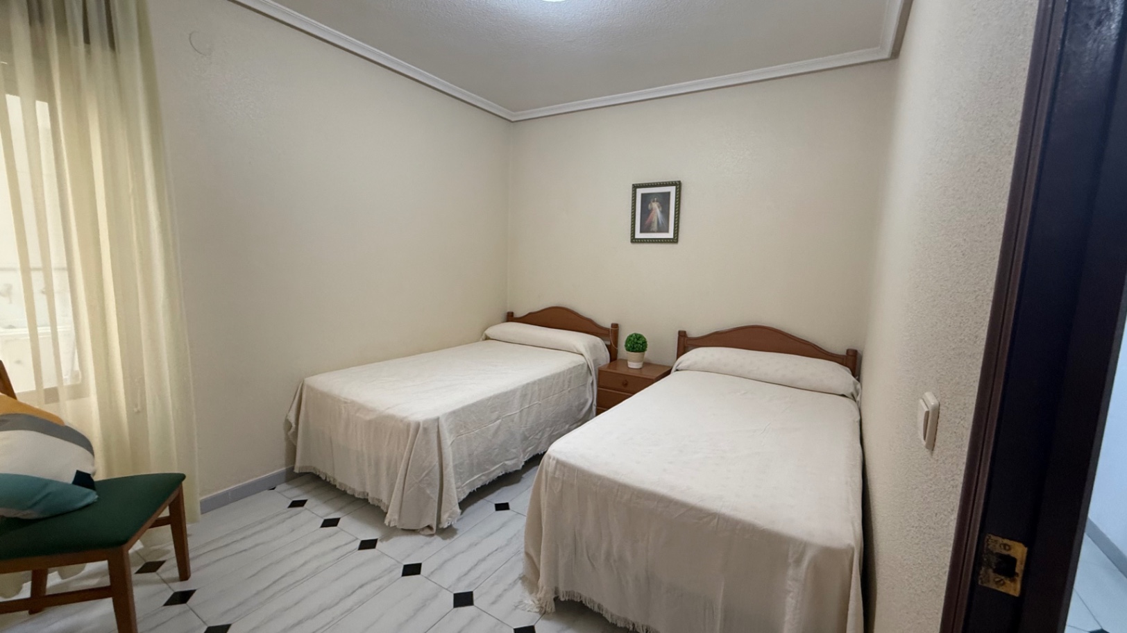 3 Bed, 2 Bath, ApartmentFor Sale, Torrevieja, Alicante