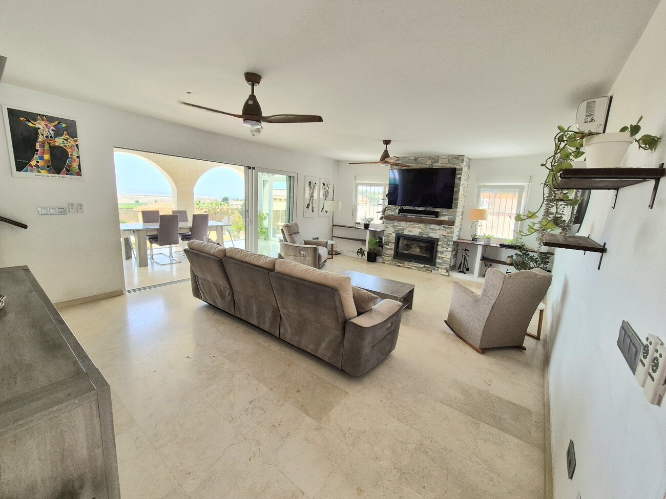 5 Bed, 3 Bath, HouseFor Sale, San Miguel de Salinas, Alicante