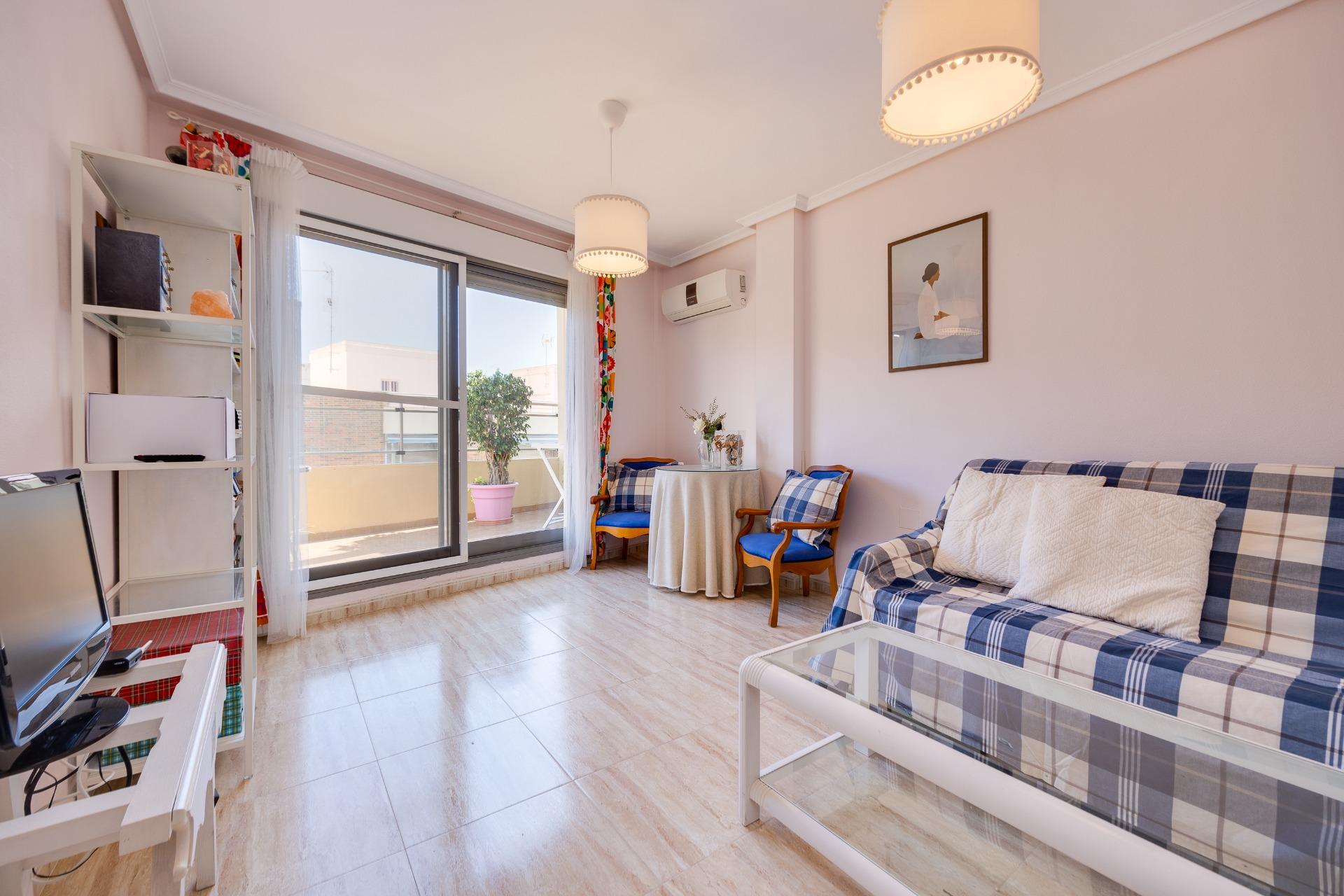 2 Bed, 1 Bath, ApartmentFor Sale, Torrevieja, Alicante