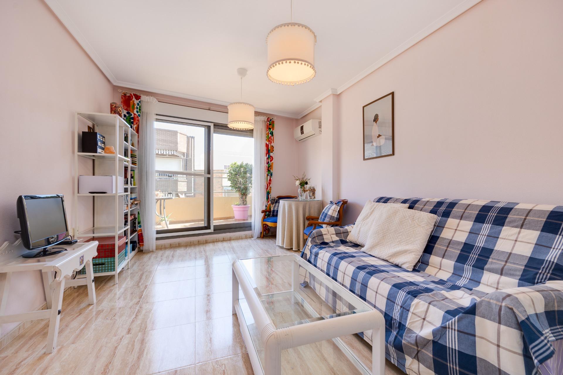 2 Bed, 1 Bath, ApartmentFor Sale, Torrevieja, Alicante