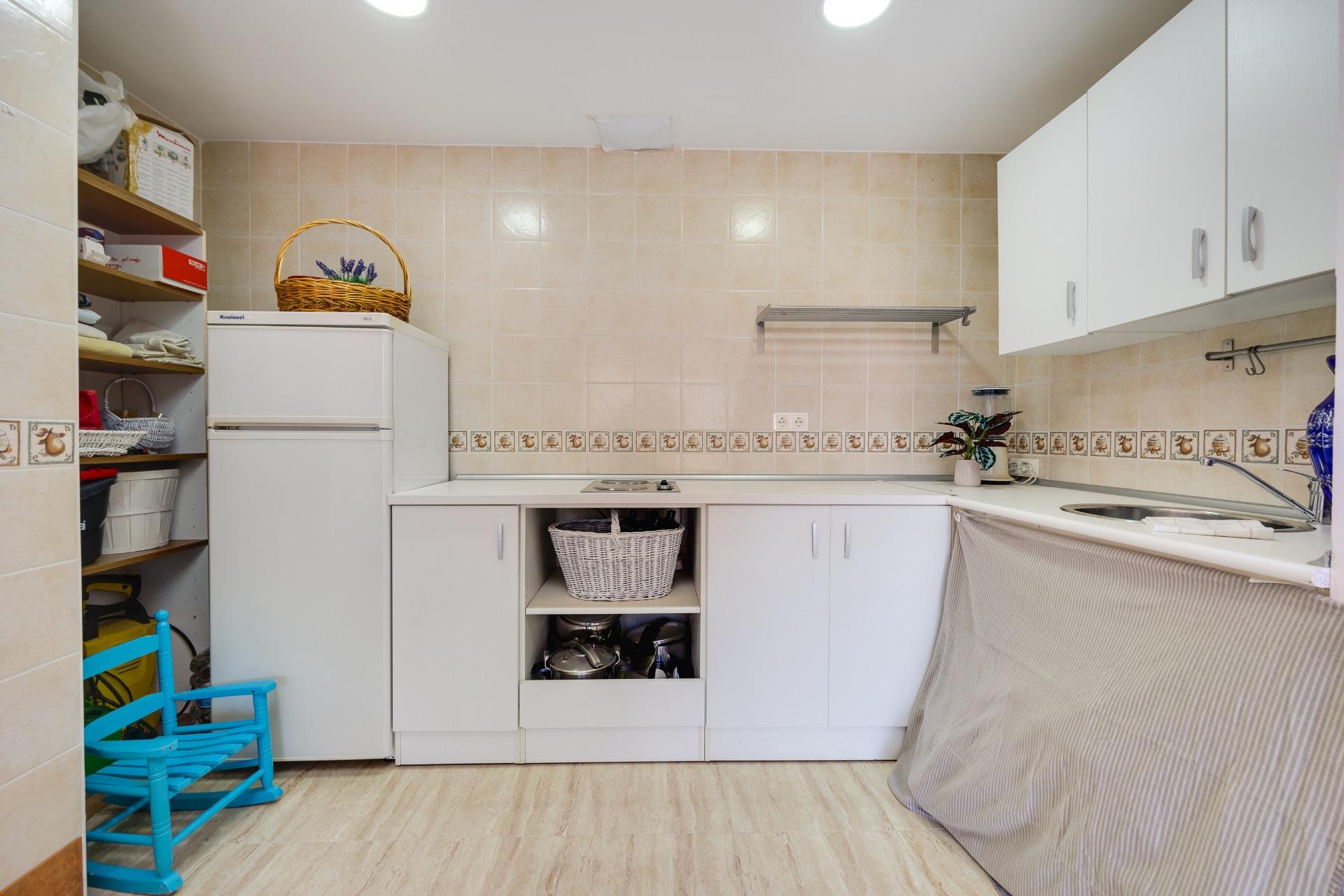 2 Bed, 1 Bath, ApartmentFor Sale, Torrevieja, Alicante