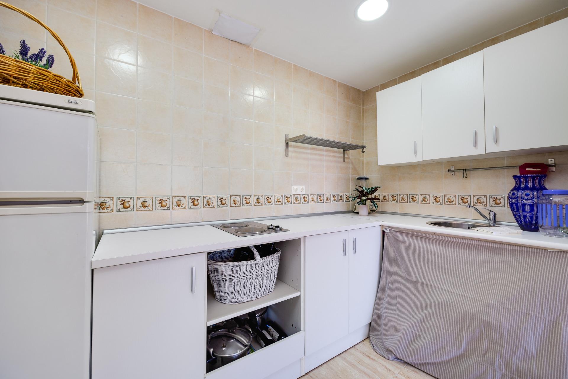 2 Bed, 1 Bath, ApartmentFor Sale, Torrevieja, Alicante