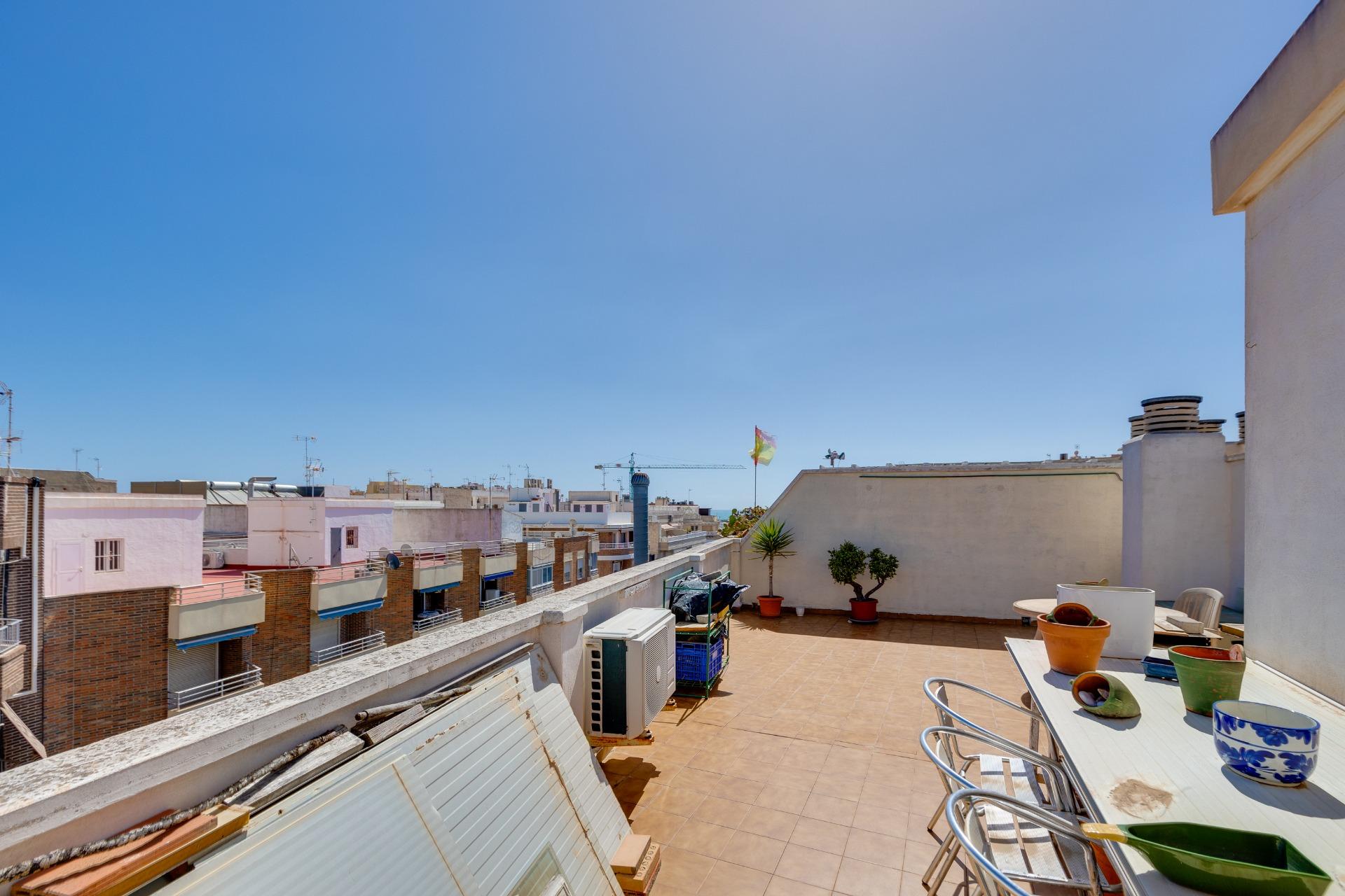2 Bed, 1 Bath, ApartmentFor Sale, Torrevieja, Alicante