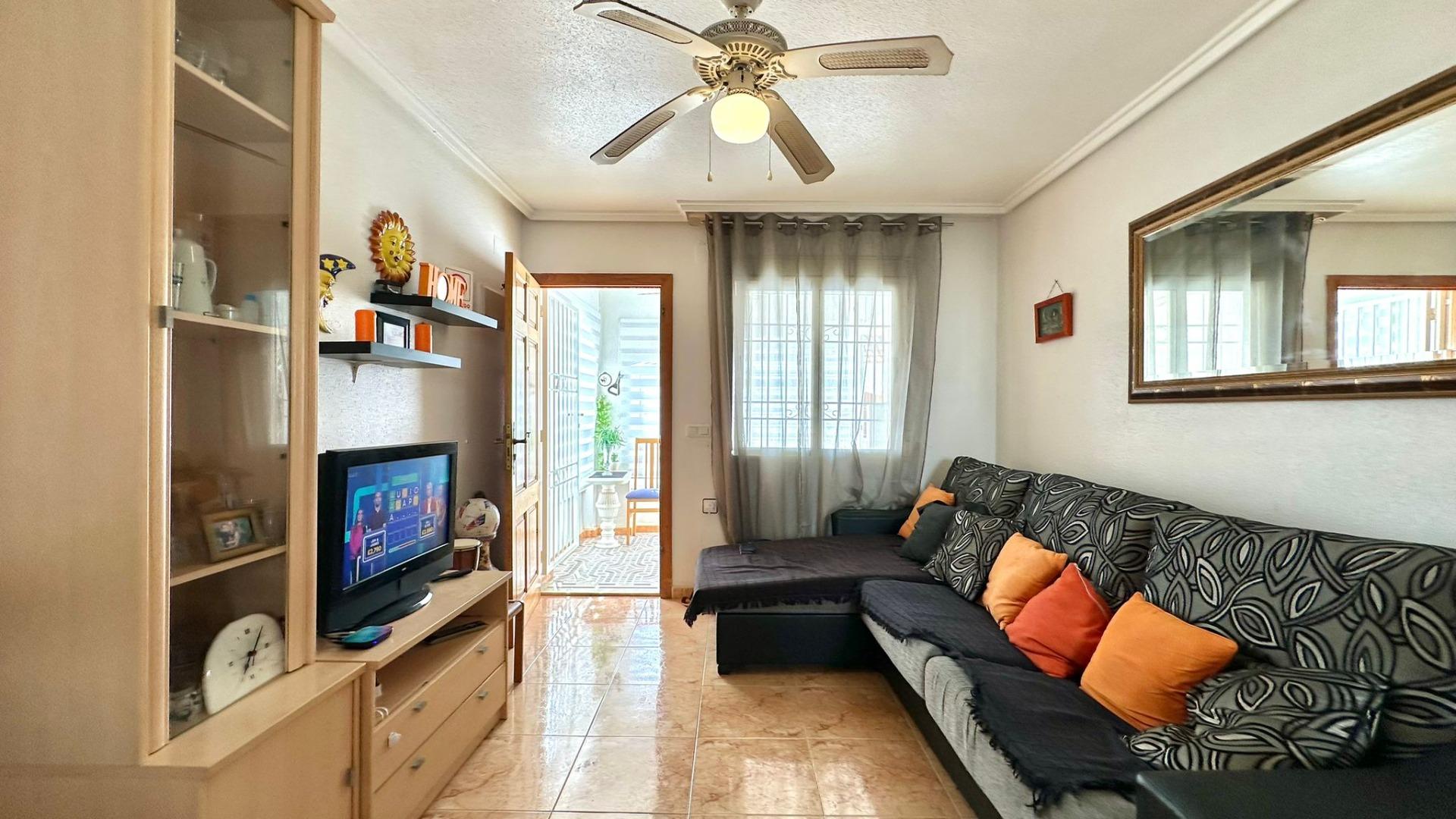 2 Bed, 1 Bath, HouseFor Sale, Torrevieja, Alicante