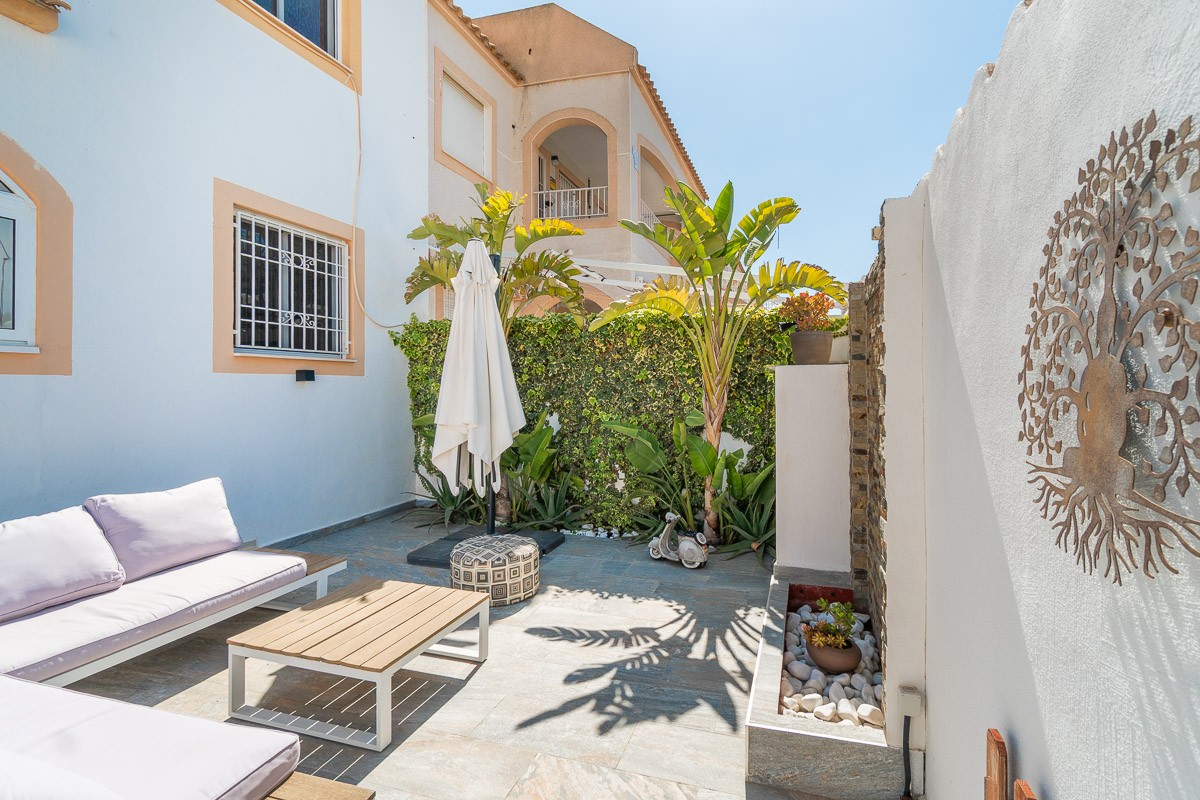 2 Bed, 2 Bath, HouseFor Sale, Torrevieja, Alicante