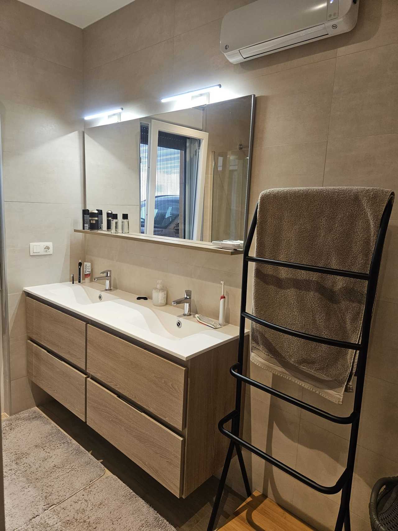 4 Bed, 2 Bath, HouseFor Sale, Torrevieja, Alicante