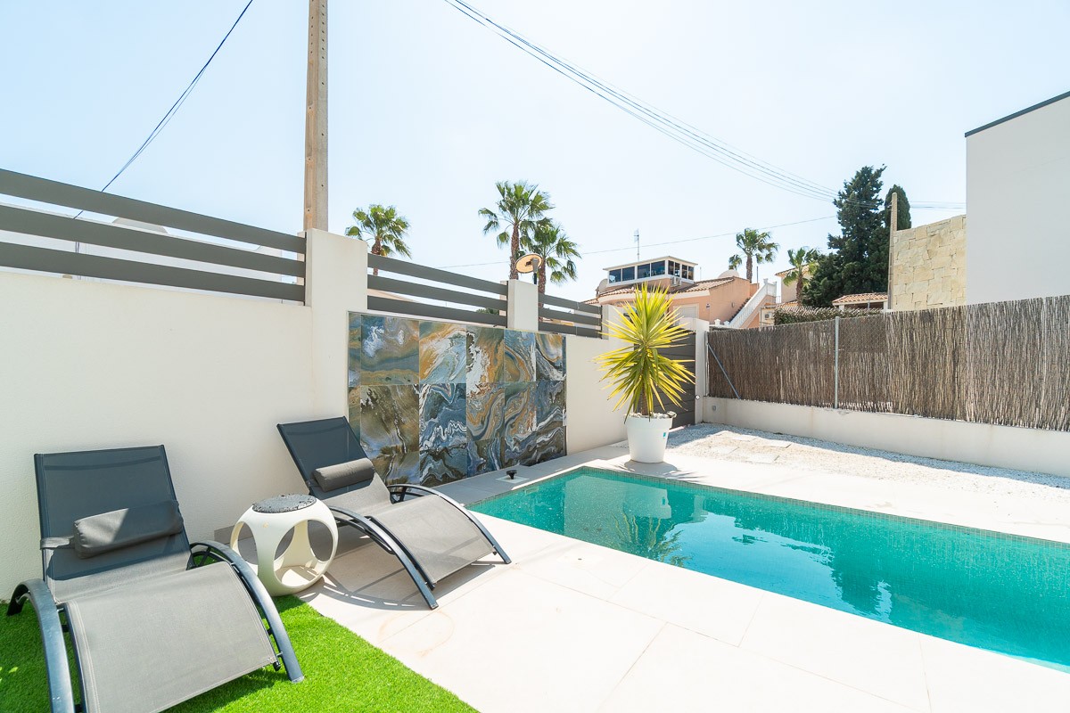 3 Bed, 2 Bath, HouseFor Sale, Orihuela Costa, Alicante