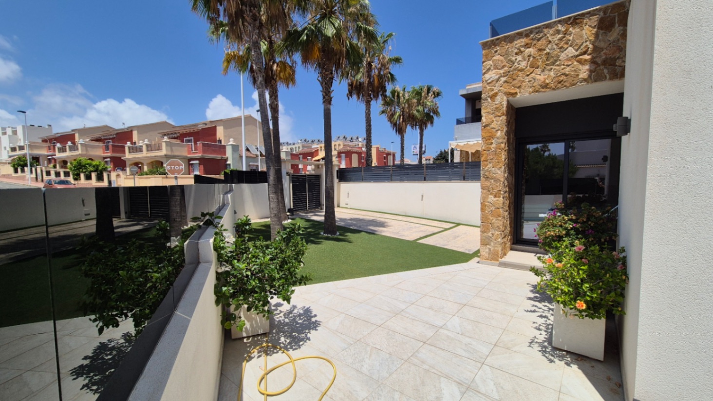 4 Bed, 4 Bath, HouseFor Sale, Torrevieja, Alicante