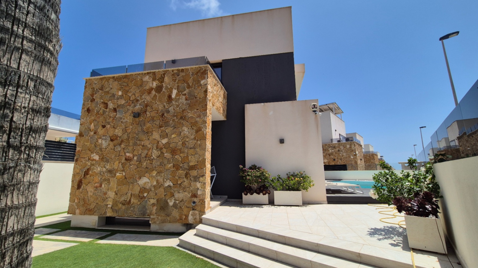 4 Bed, 4 Bath, HouseFor Sale, Torrevieja, Alicante