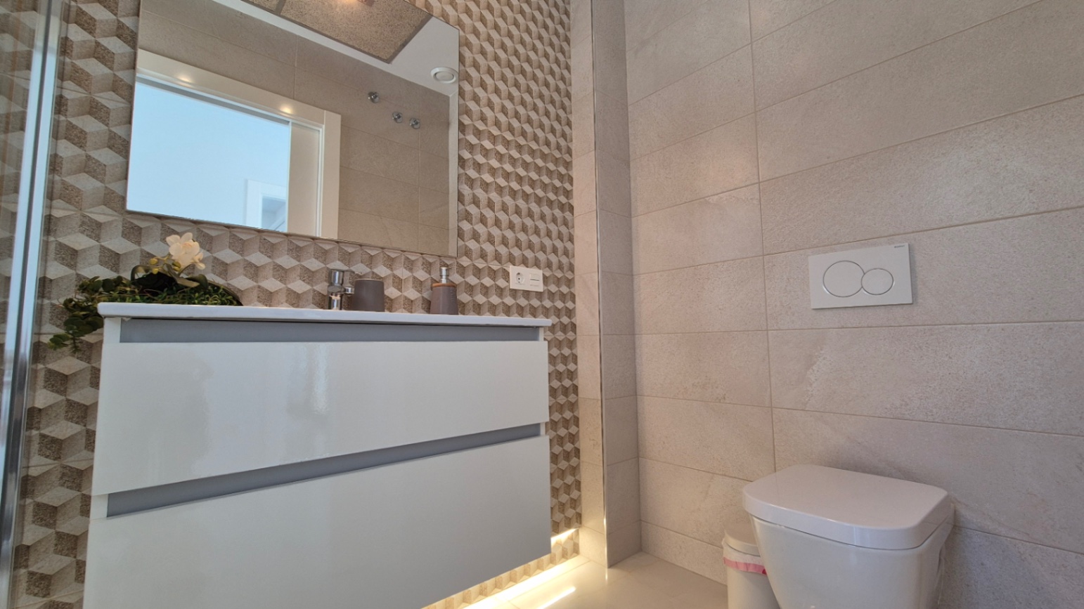 4 Bed, 4 Bath, HouseFor Sale, Torrevieja, Alicante