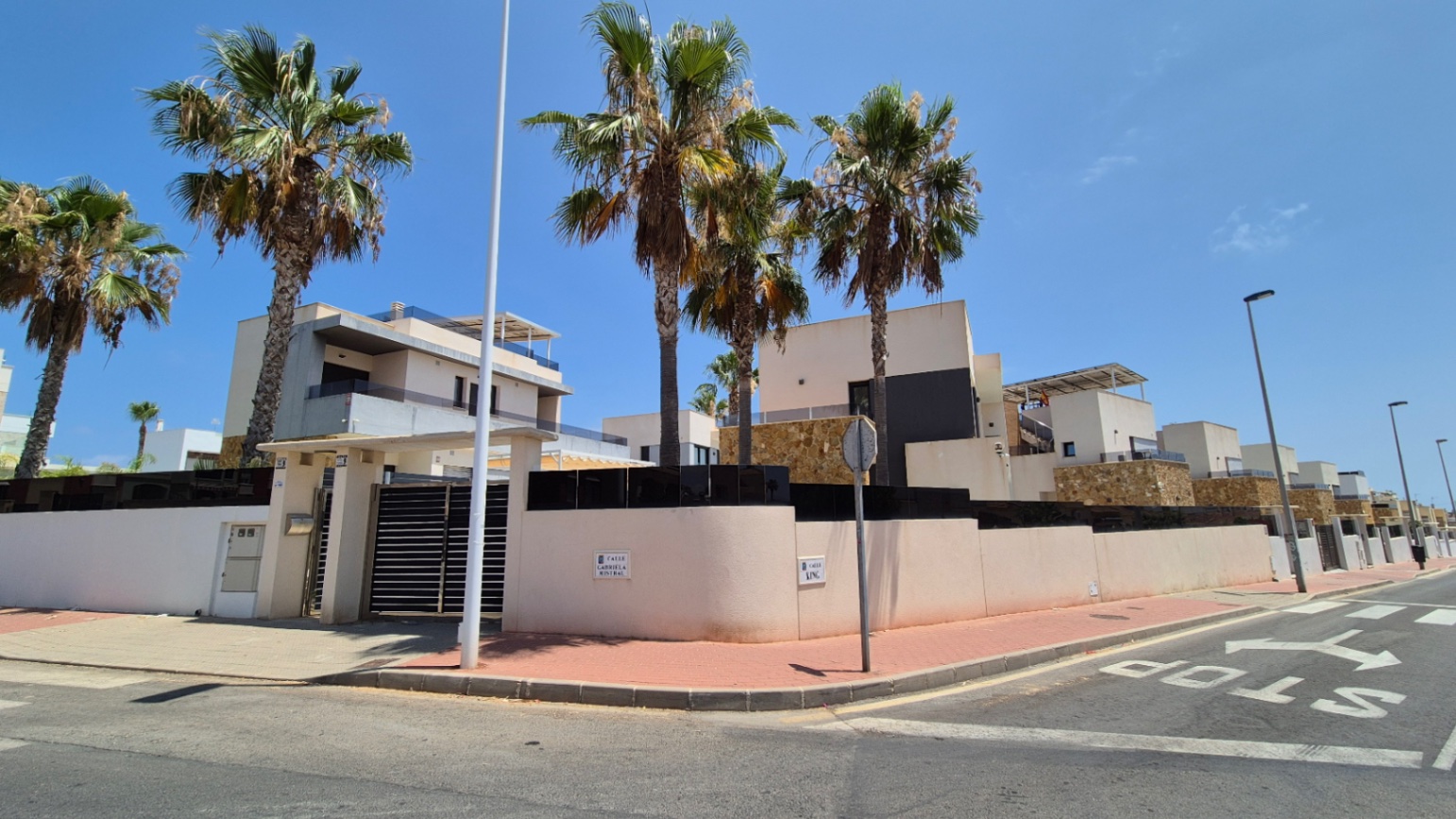 4 Bed, 4 Bath, HouseFor Sale, Torrevieja, Alicante