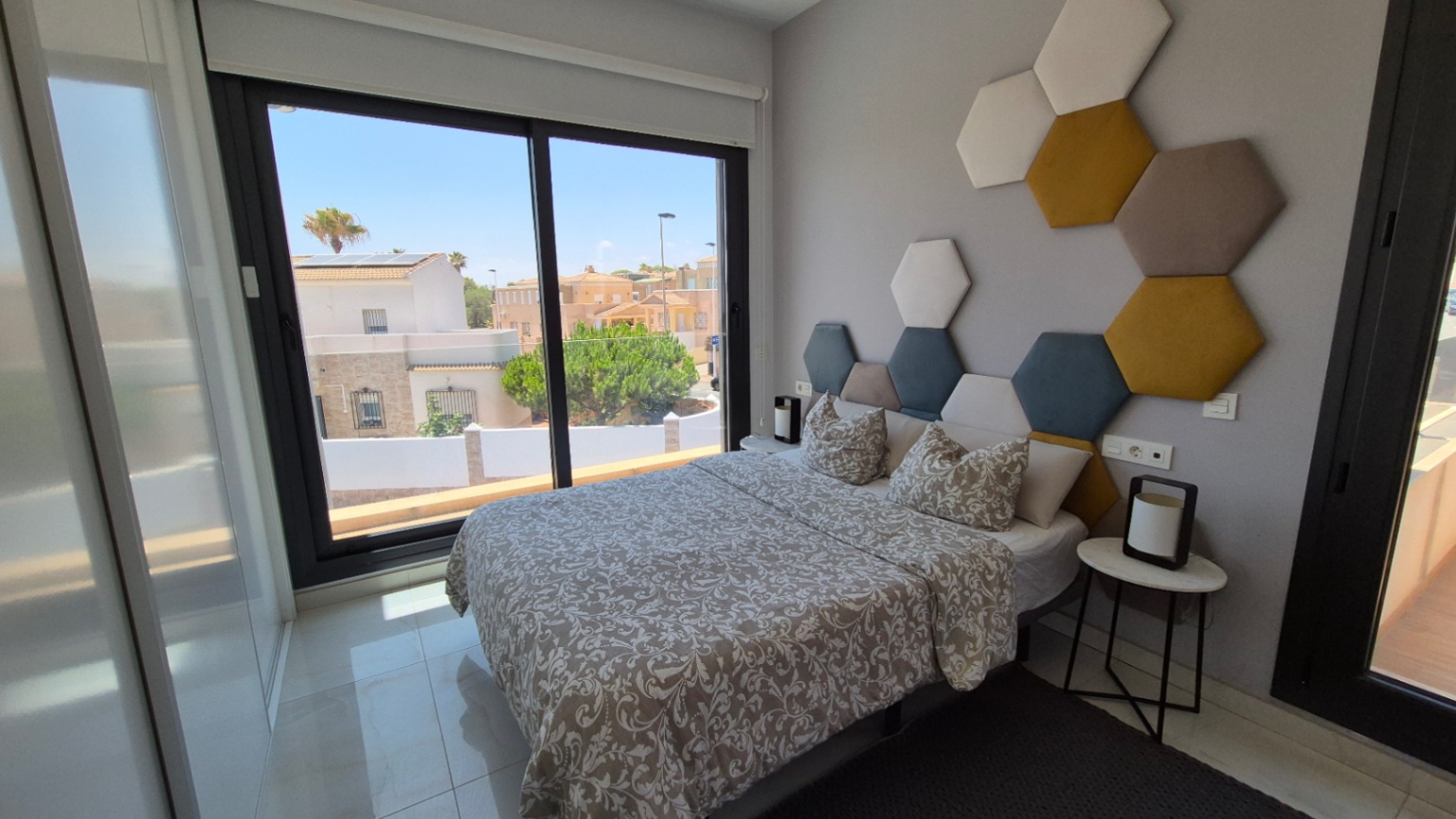 4 Bed, 4 Bath, HouseFor Sale, Torrevieja, Alicante