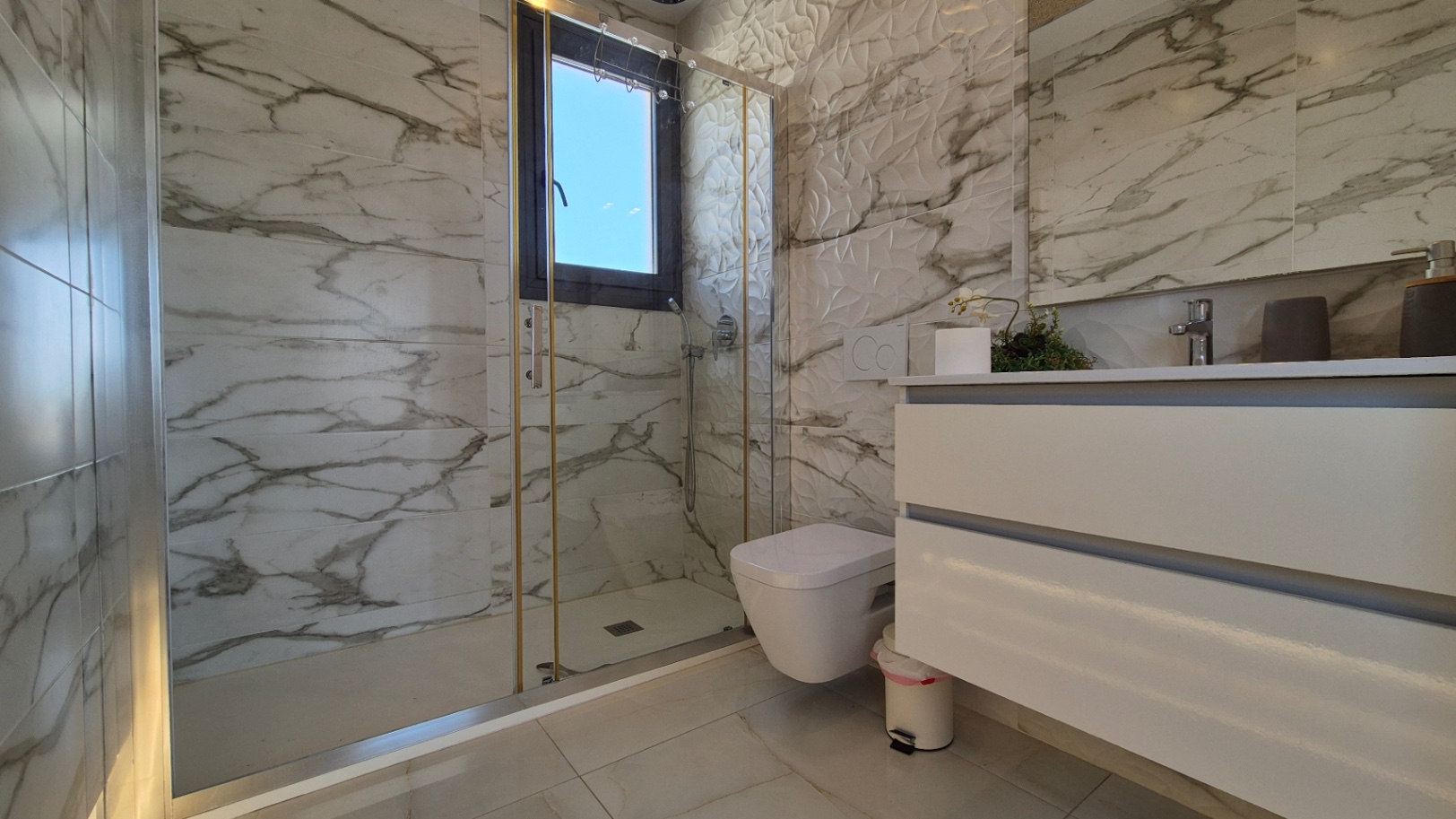 4 Bed, 4 Bath, HouseFor Sale, Torrevieja, Alicante