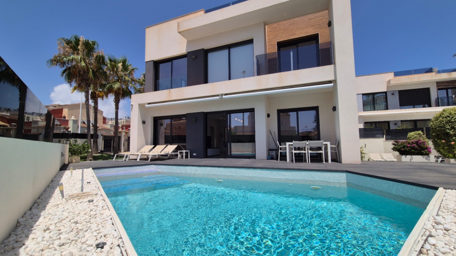 4 Bed, 4 Bath, HouseFor Sale, Torrevieja, Alicante