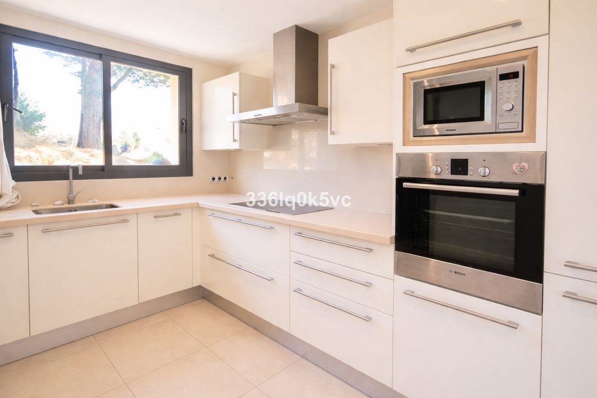 2 Bed, 2 Bath, ApartmentFor Sale, Altos de los Monteros, Malaga