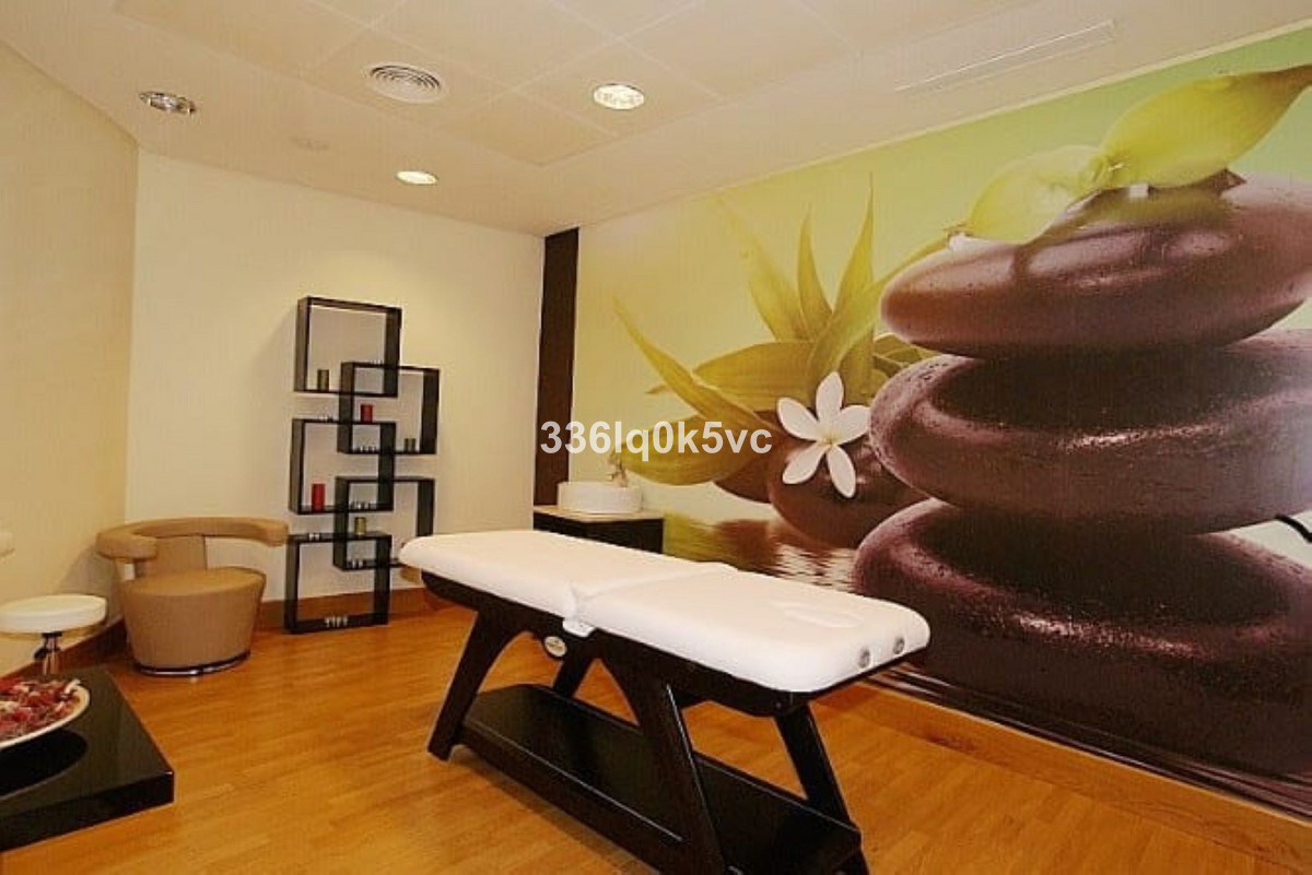 2 Bed, 2 Bath, ApartmentFor Sale, Altos de los Monteros, Malaga