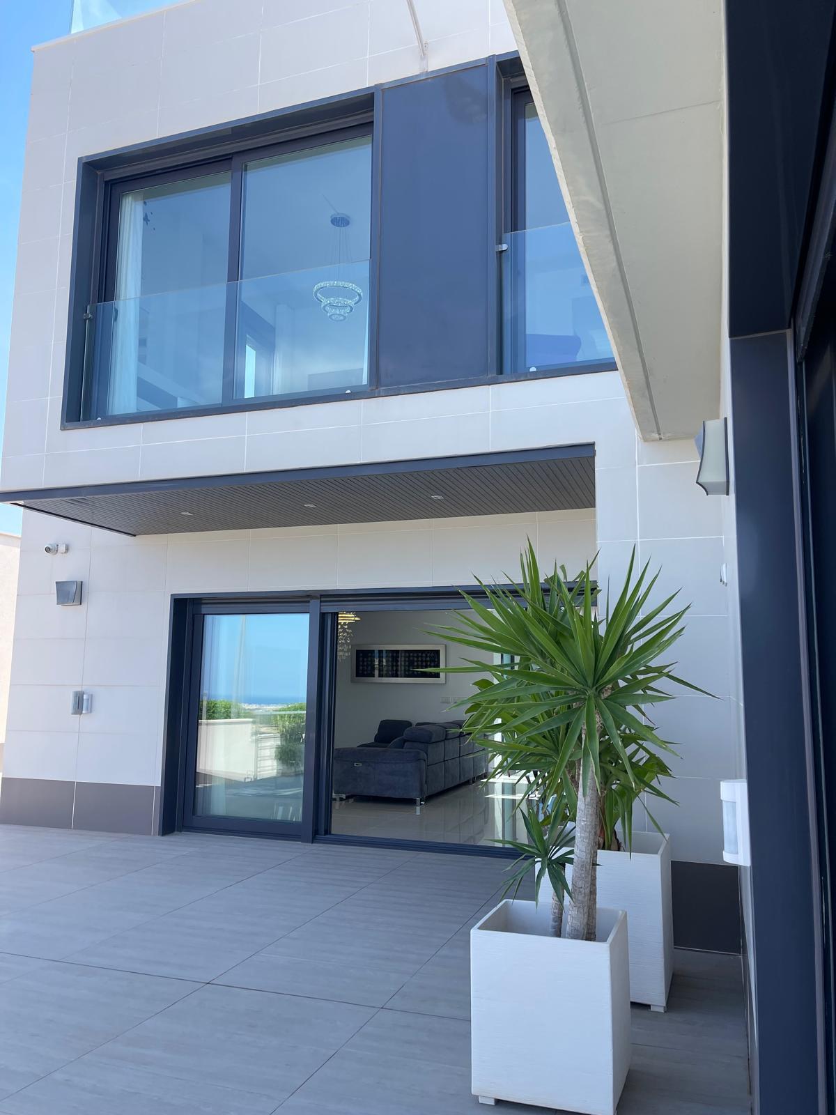 5 Bed, 4 Bath, HouseFor Sale, San Miguel de Salinas, Alicante