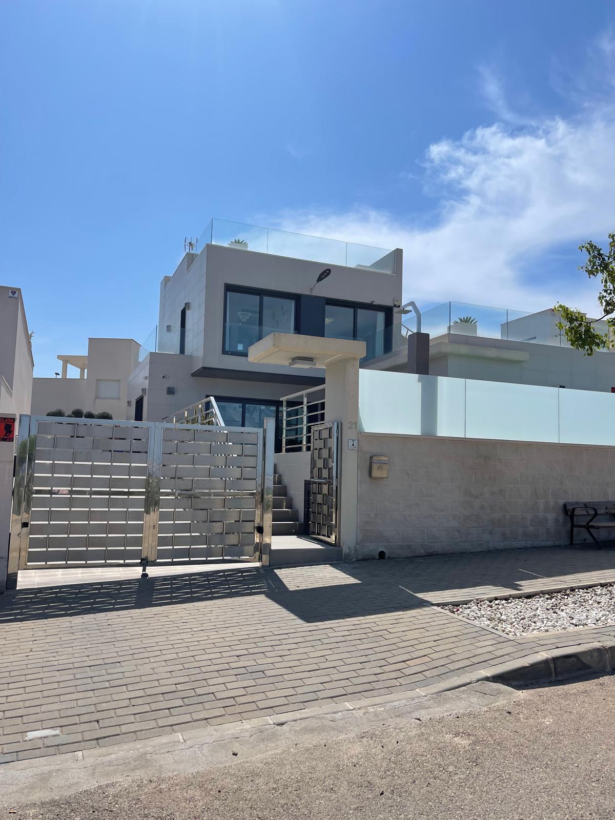 5 Bed, 4 Bath, HouseFor Sale, San Miguel de Salinas, Alicante