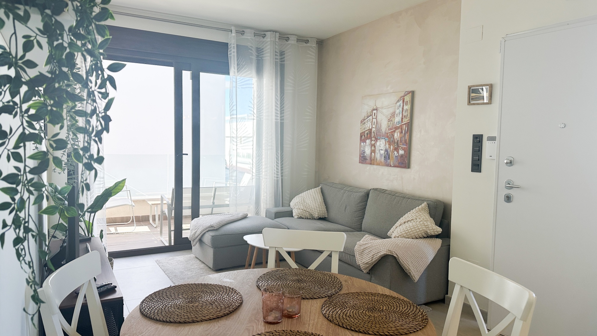 3 Bed, 2 Bath, ApartmentFor Sale, Torrevieja, Alicante