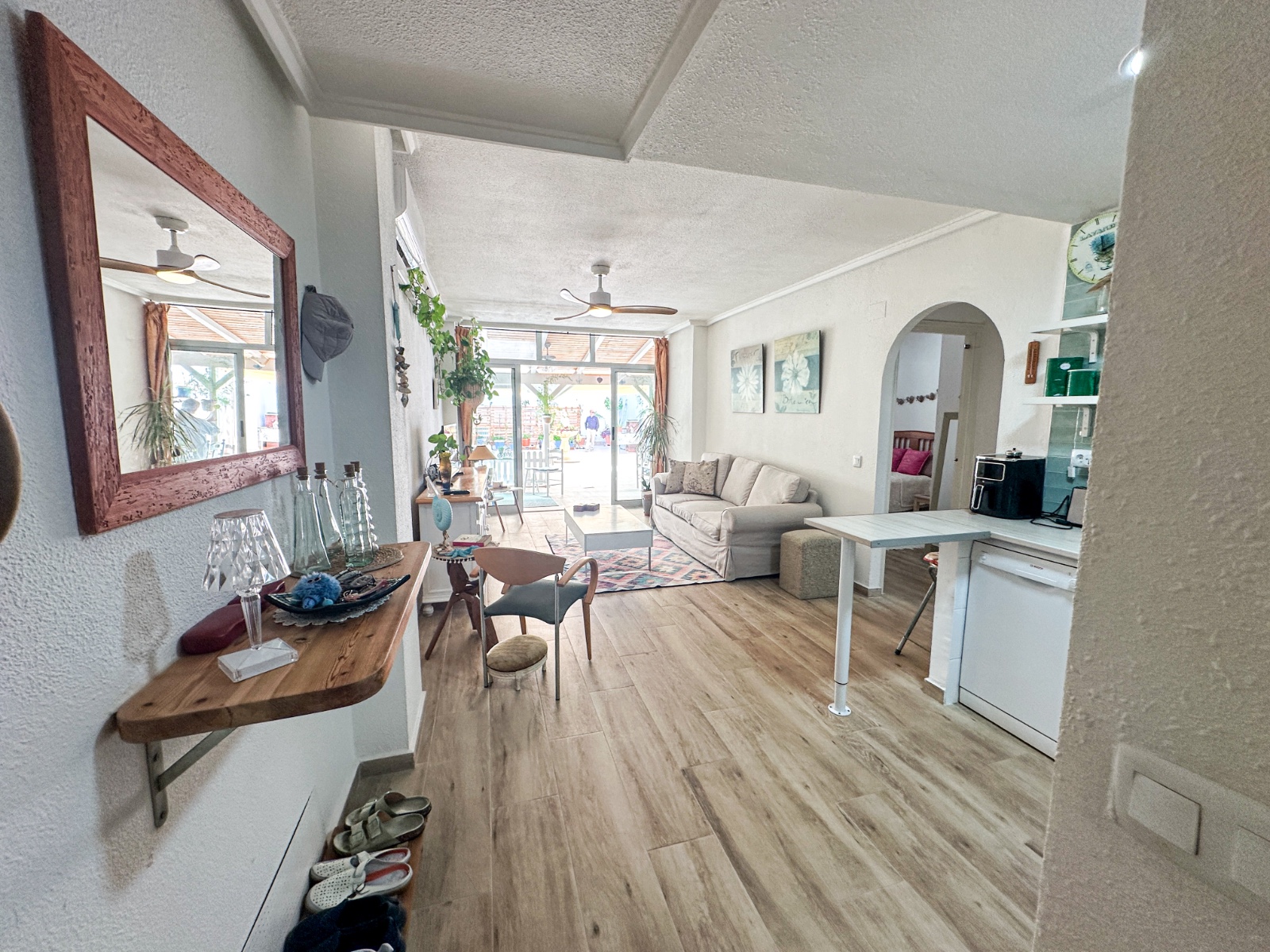 2 Bed, 1 Bath, ApartmentFor Sale, Torrevieja, Alicante