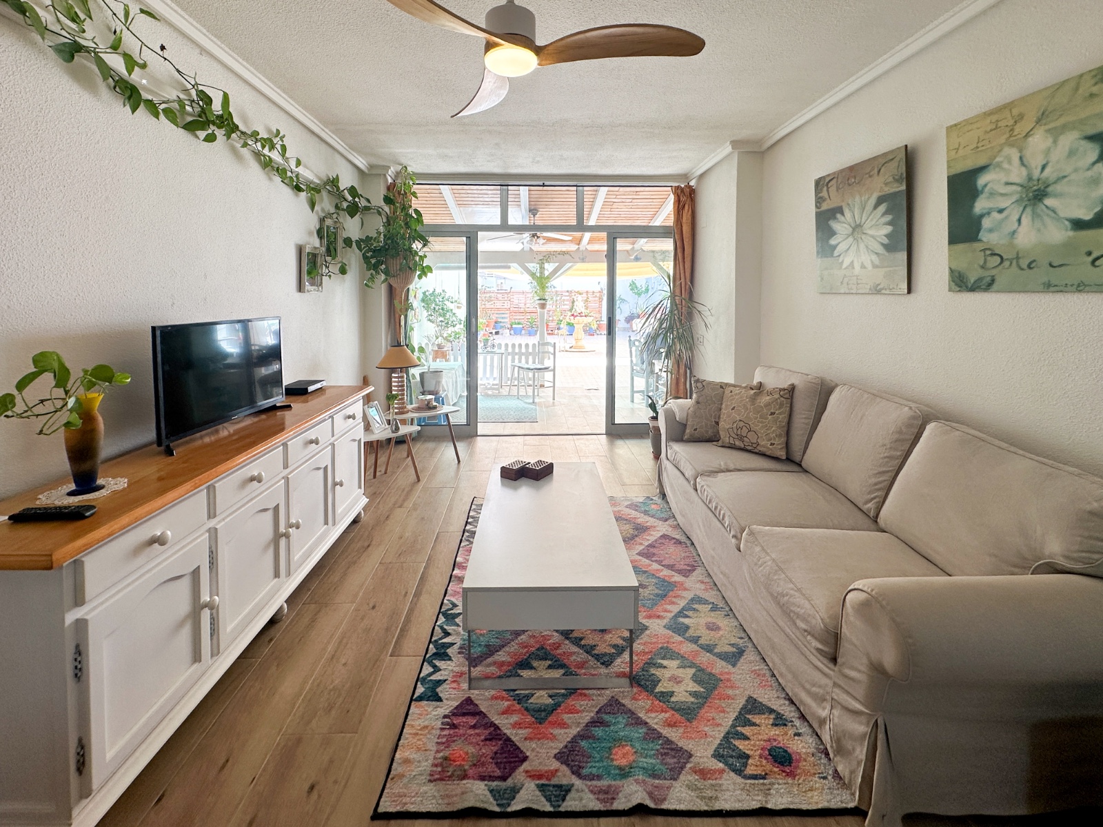 2 Bed, 1 Bath, ApartmentFor Sale, Torrevieja, Alicante